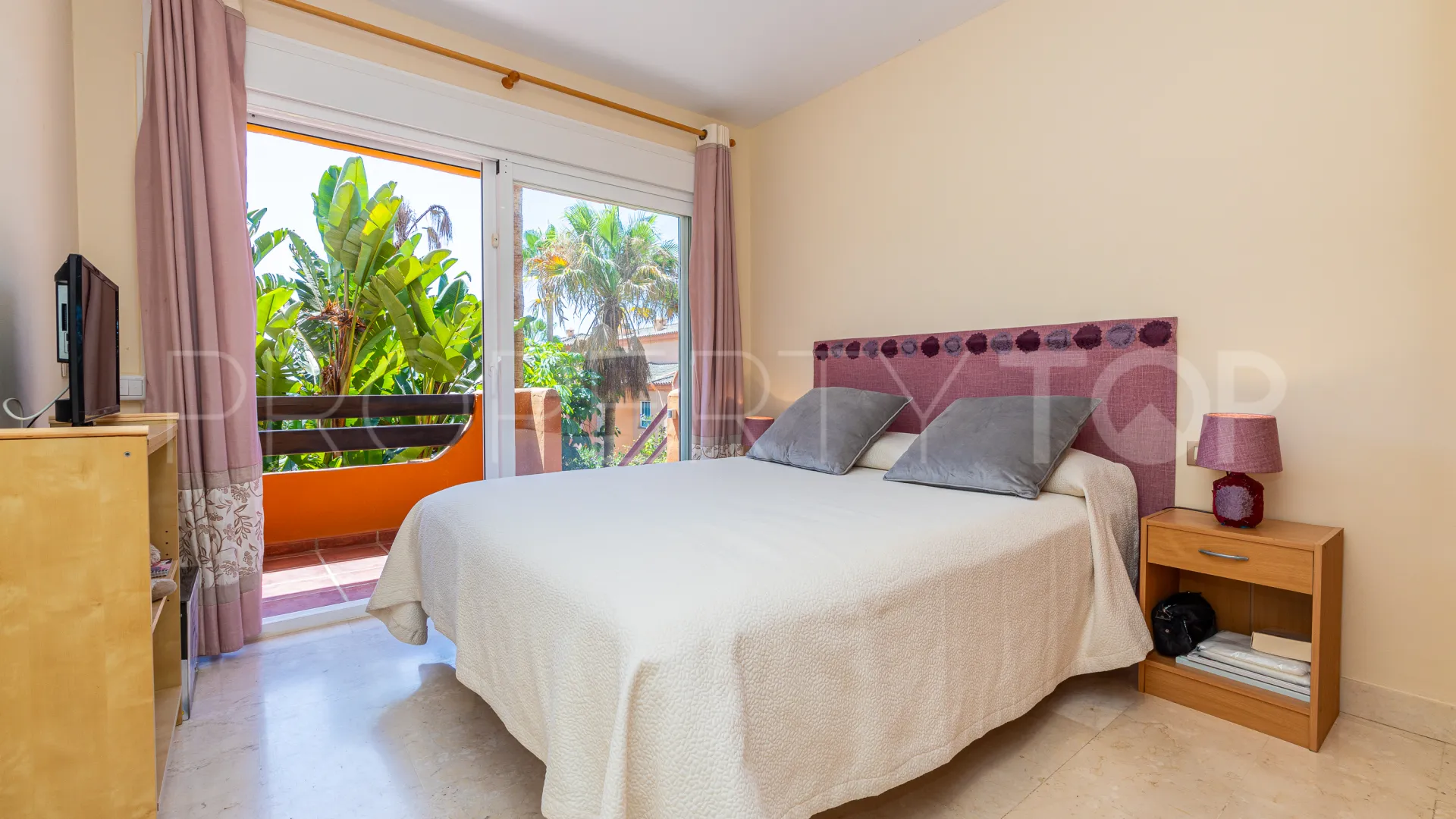 For sale 3 bedrooms ground floor apartment in Riviera del Sol