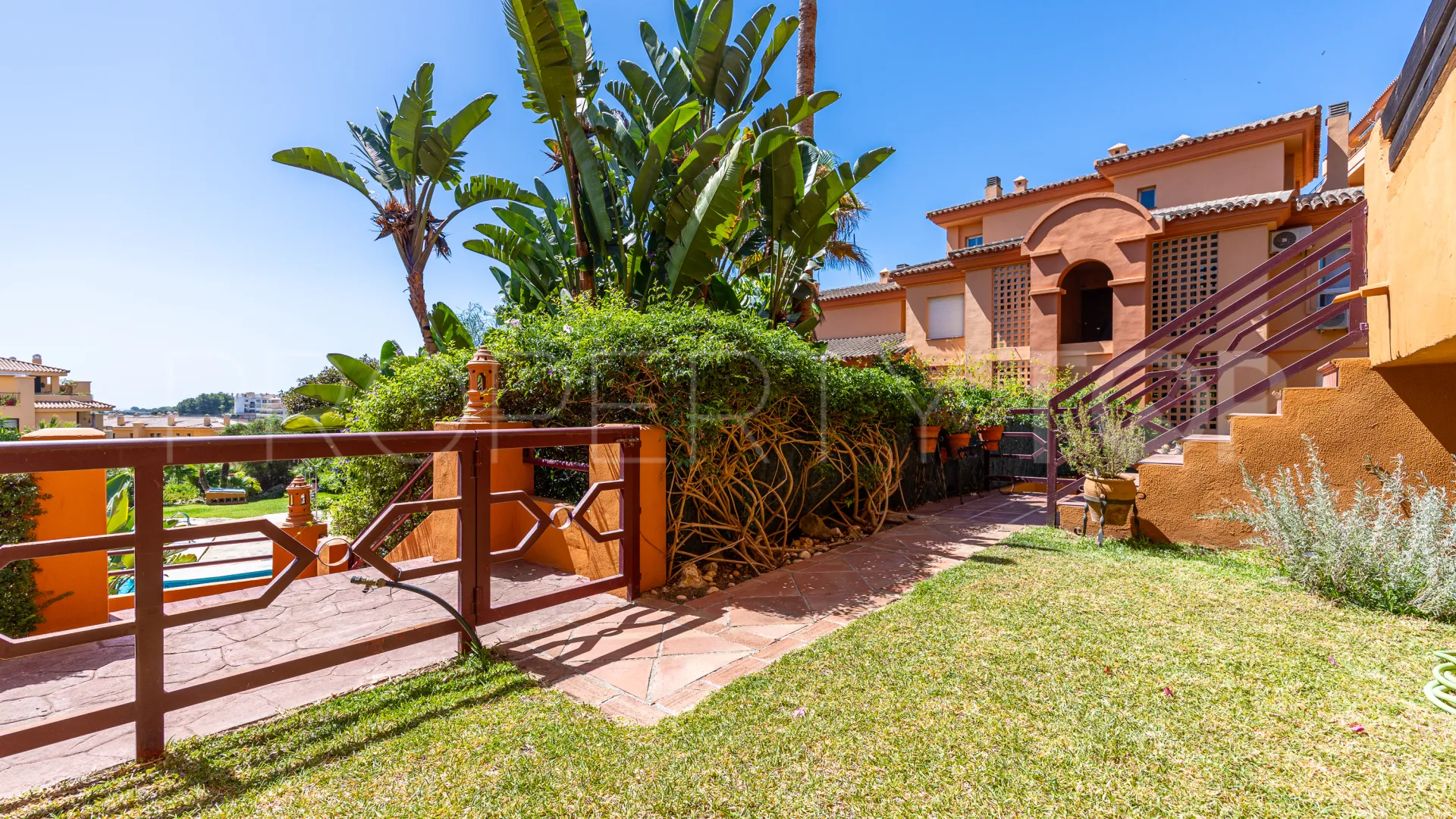 For sale 3 bedrooms ground floor apartment in Riviera del Sol