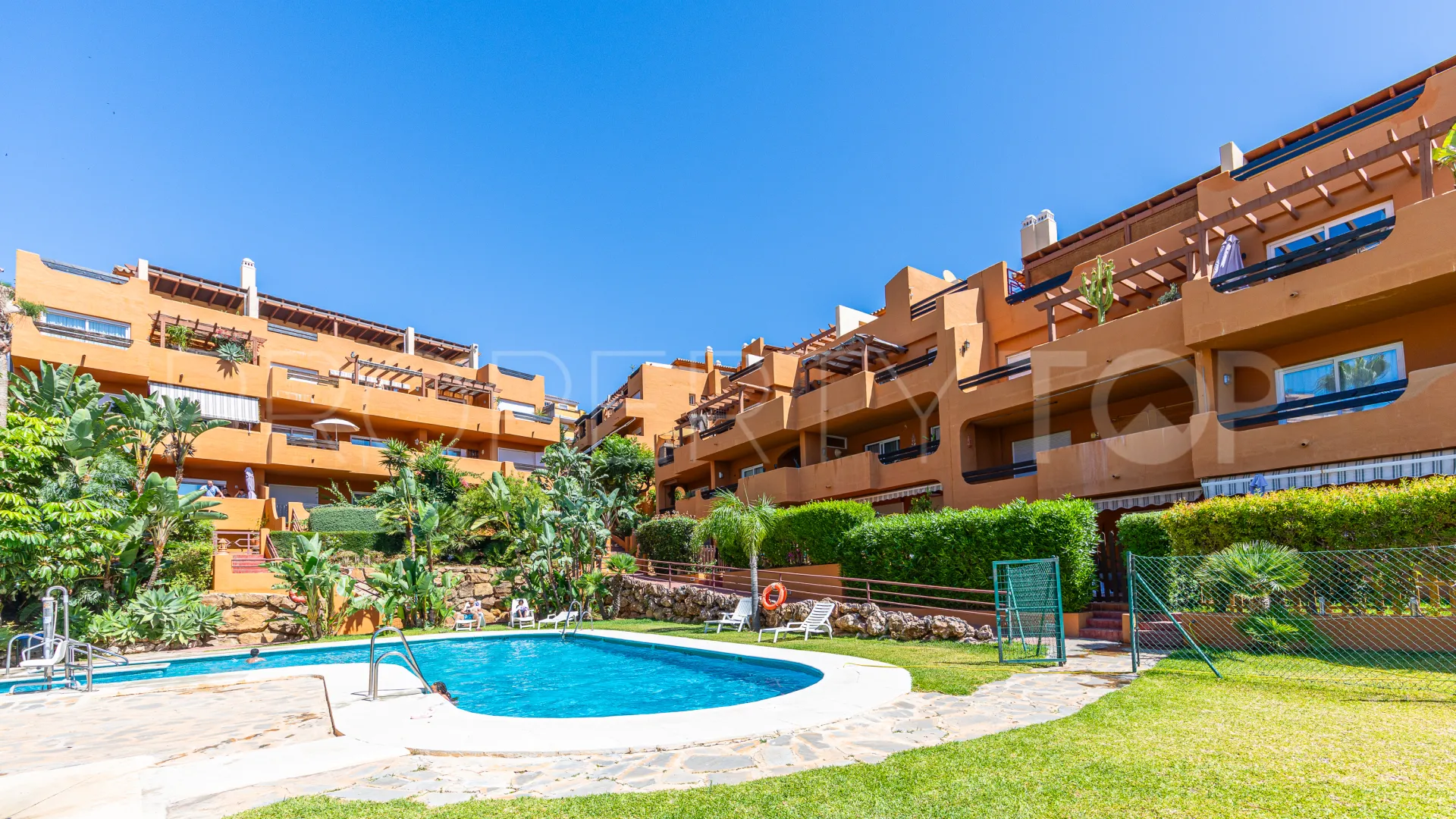 For sale 3 bedrooms ground floor apartment in Riviera del Sol