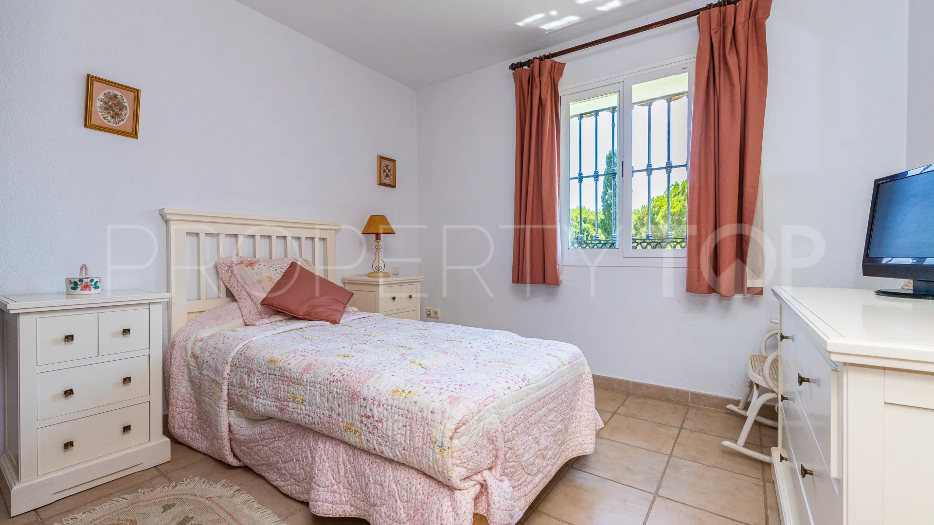 Villa en venta en El Chaparral