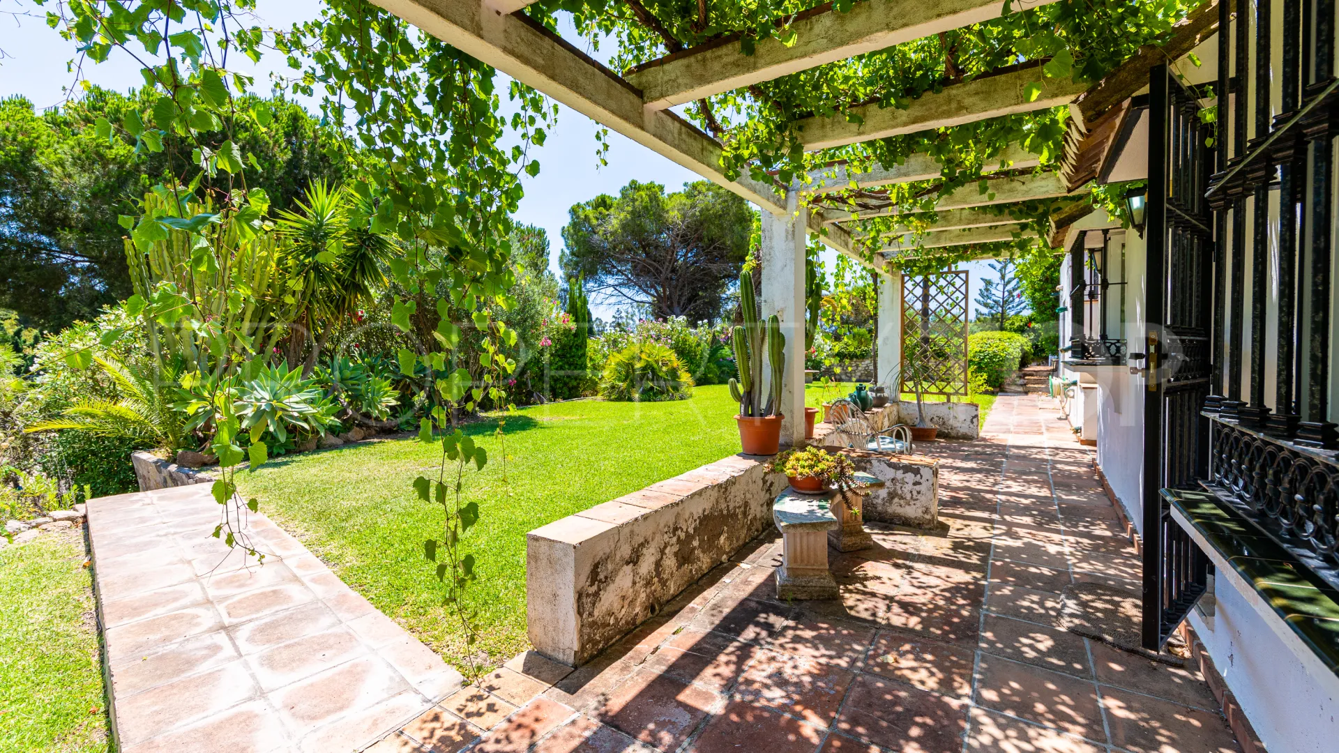 Villa en venta en El Chaparral