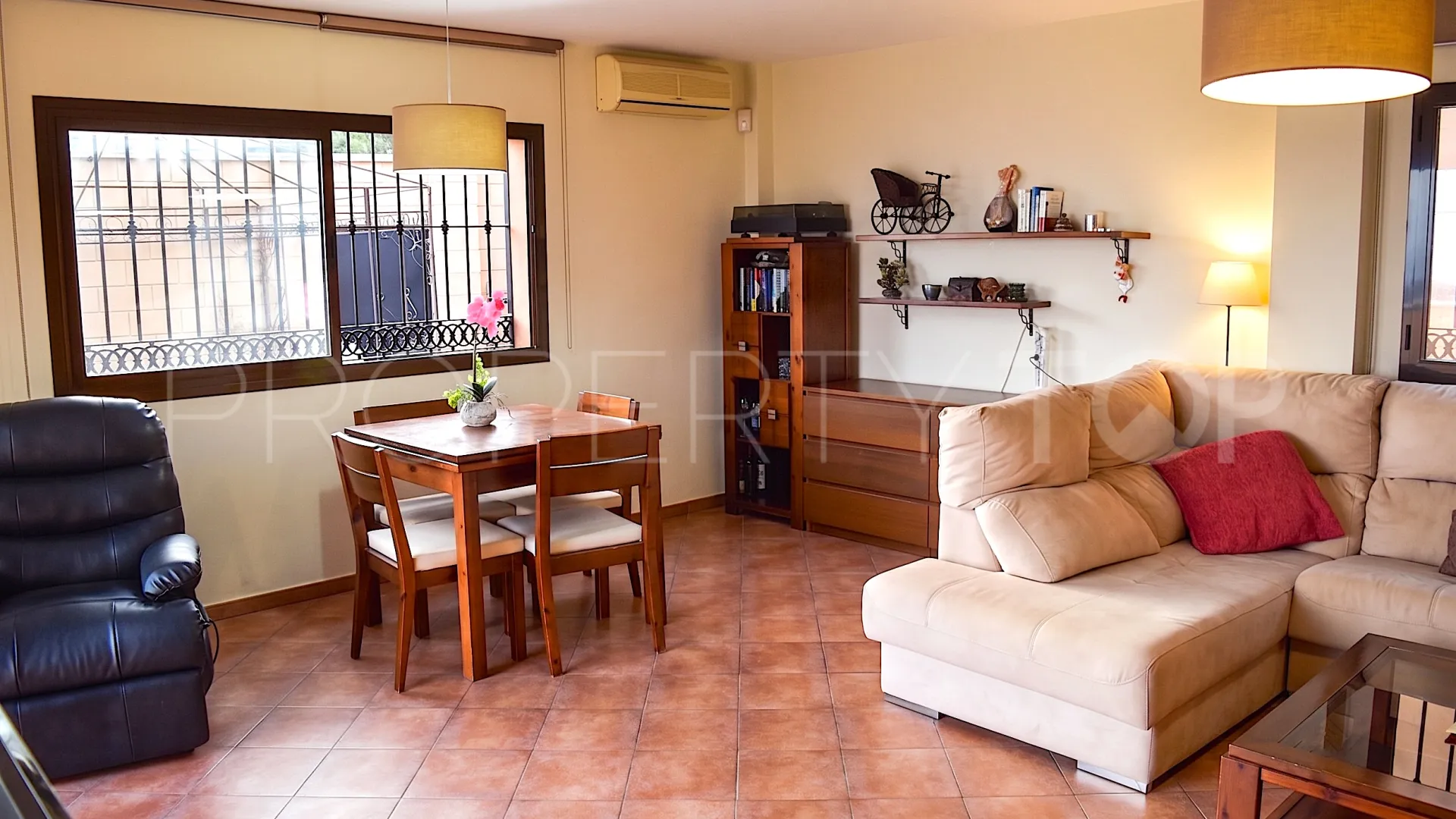 Villa con 3 dormitorios en venta en Benalmadena Centro