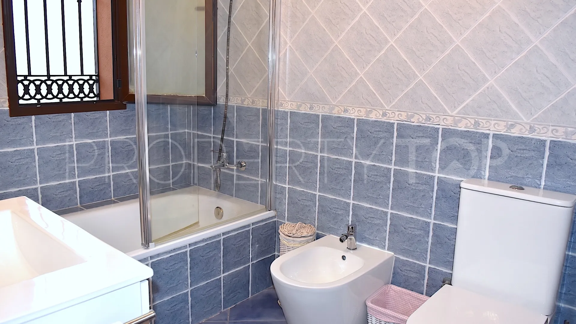 Villa con 3 dormitorios en venta en Benalmadena Centro
