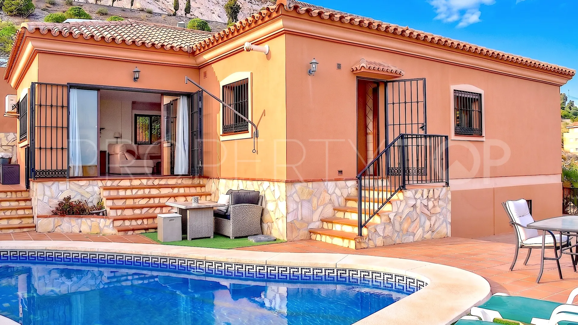Villa con 3 dormitorios en venta en Benalmadena Centro