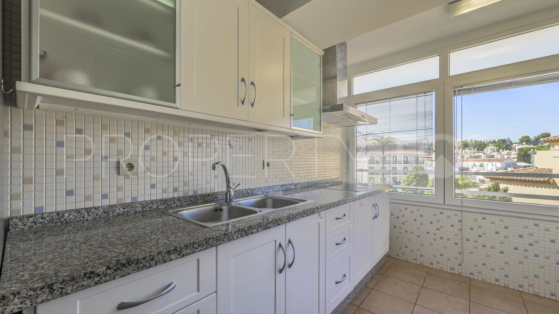 Apartment with 1 bedroom for sale in La Carihuela