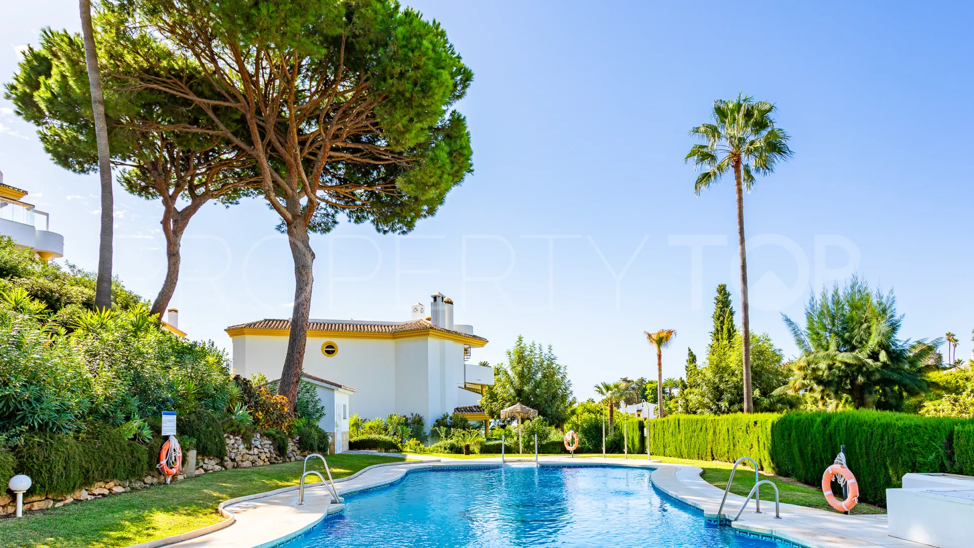 Ground floor apartment for sale in Calahonda