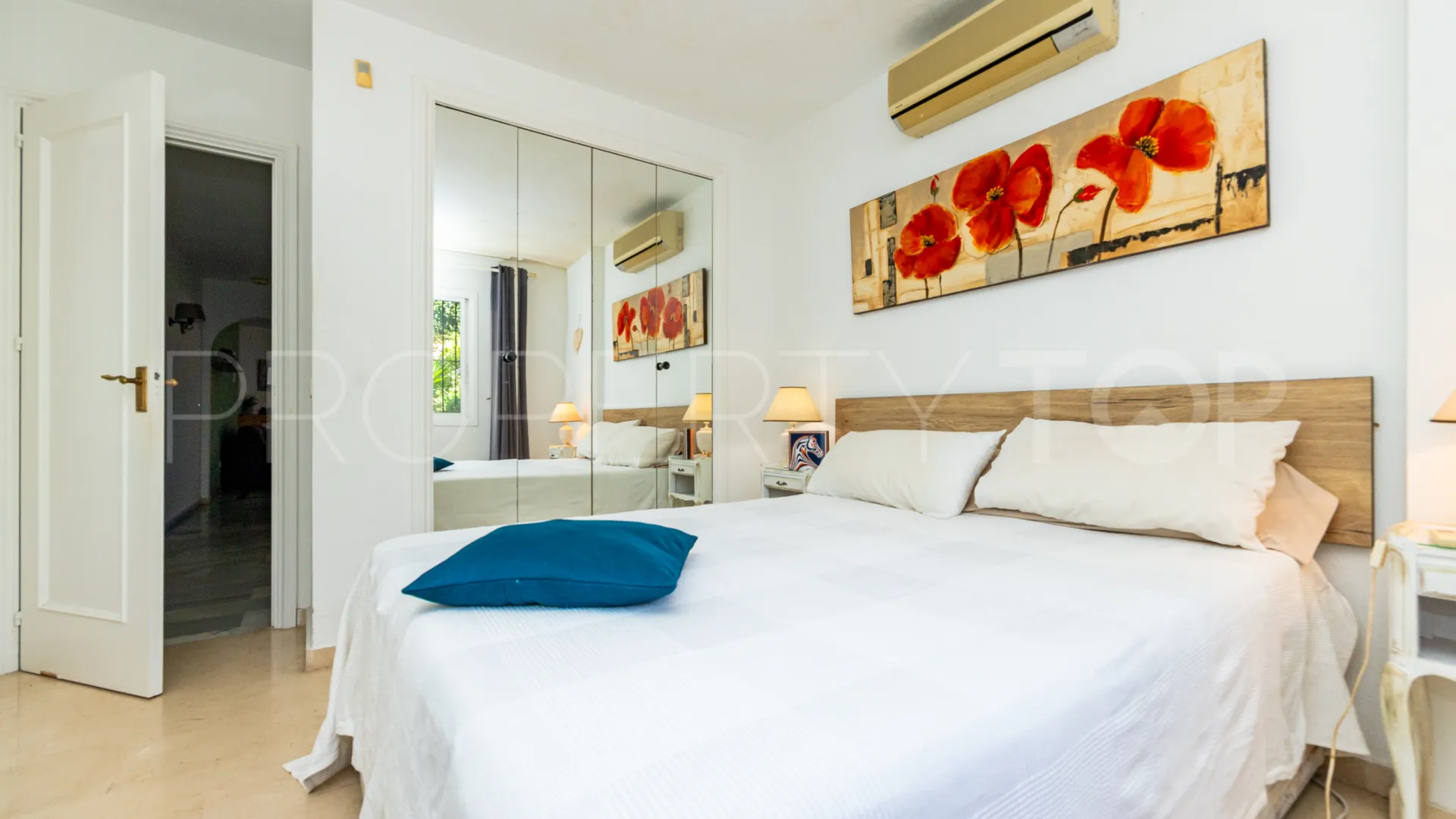 Ground floor apartment for sale in Calahonda