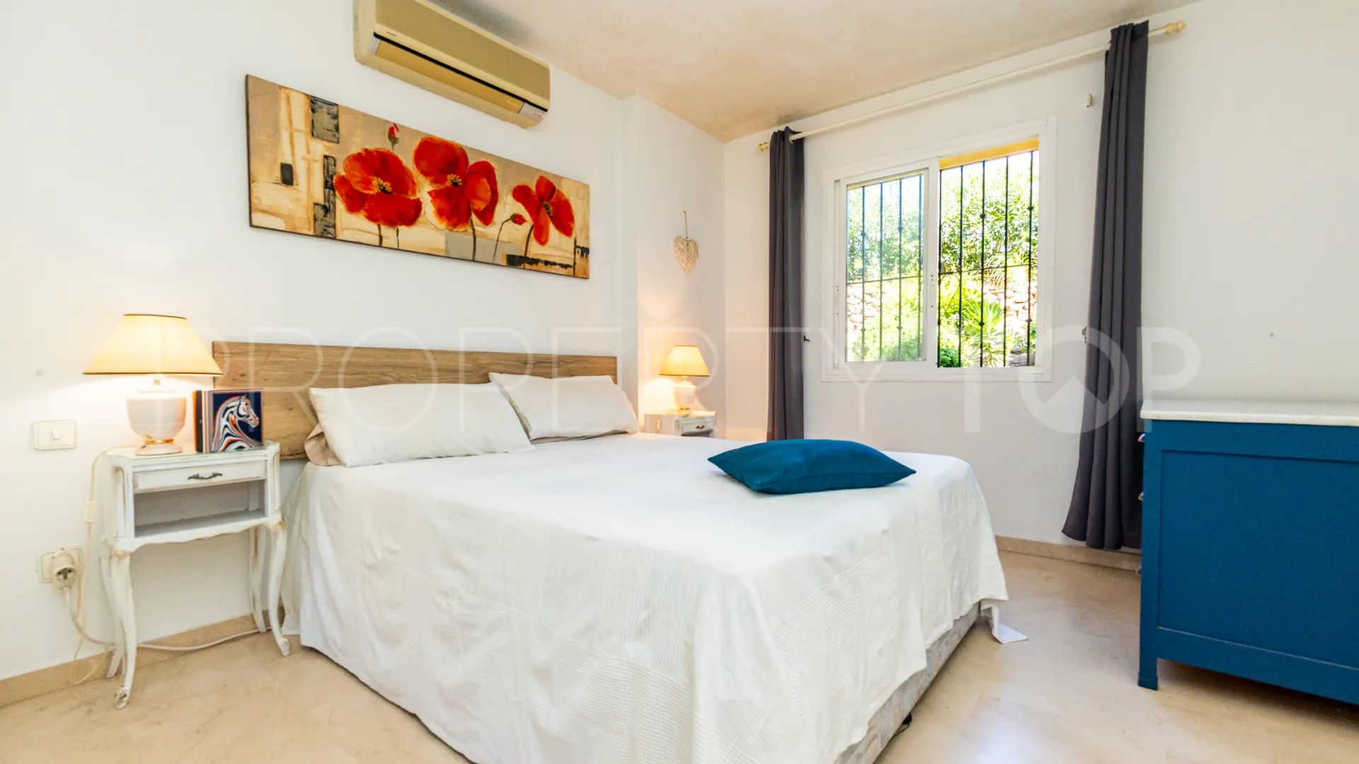 Ground floor apartment for sale in Calahonda