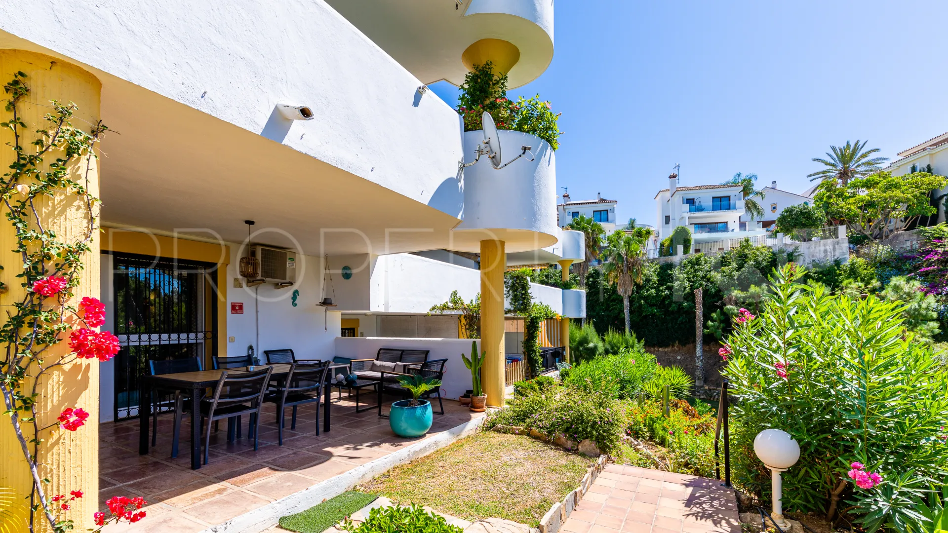 Ground floor apartment for sale in Calahonda