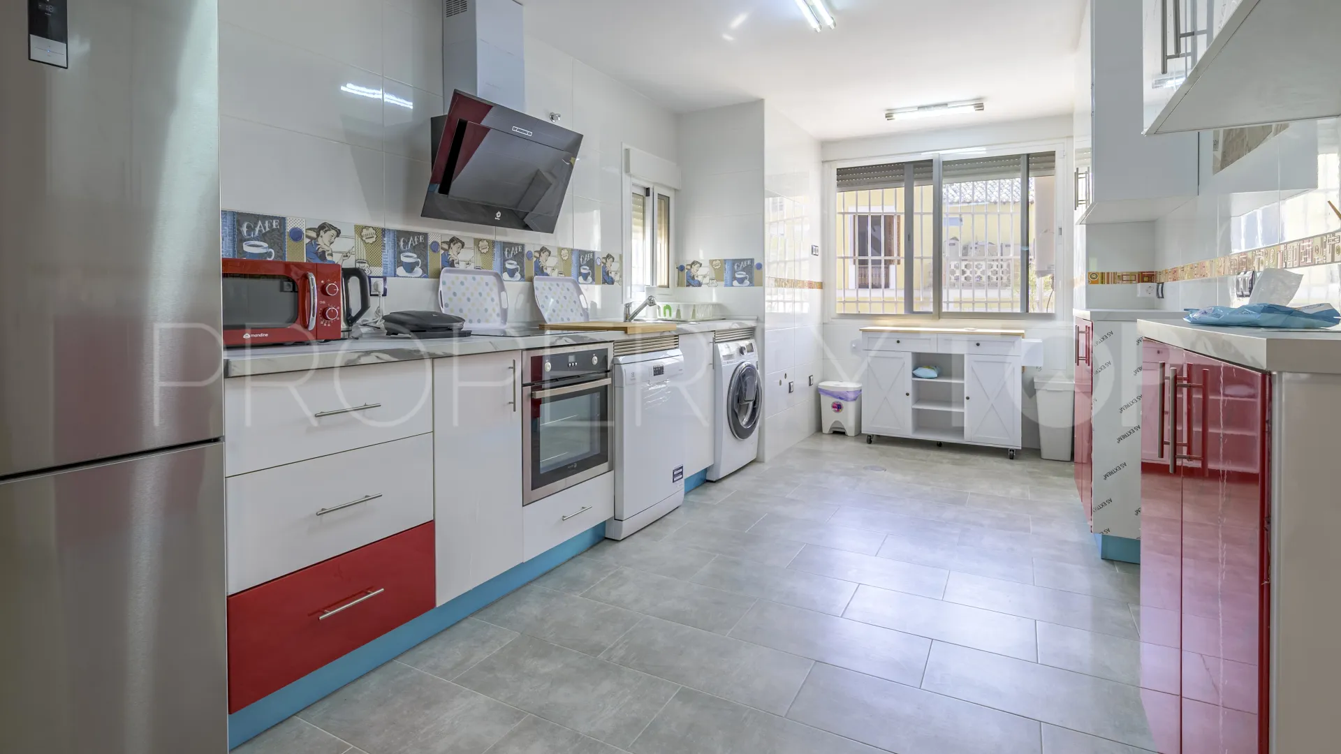 Apartamento de 3 dormitorios en venta en Torremolinos Centro