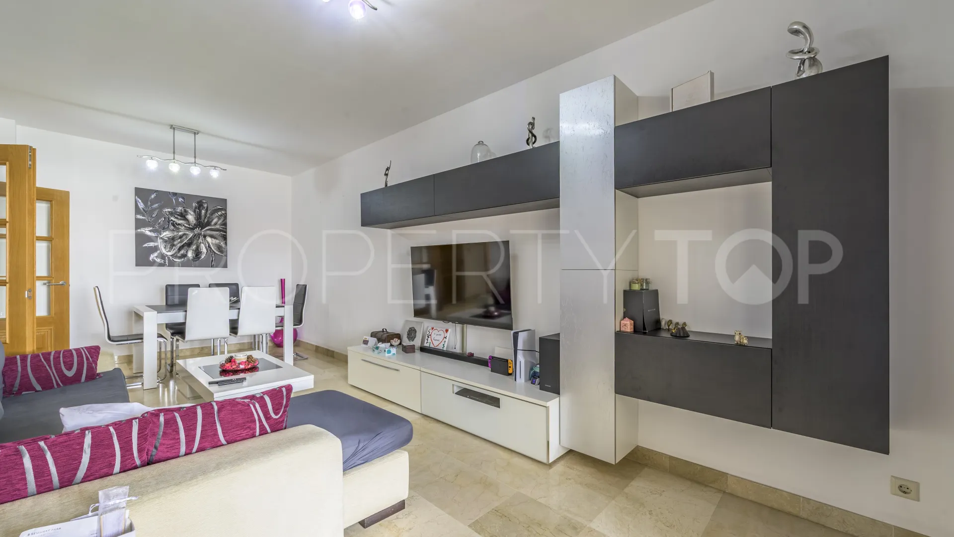 For sale Mijas Costa apartment with 3 bedrooms