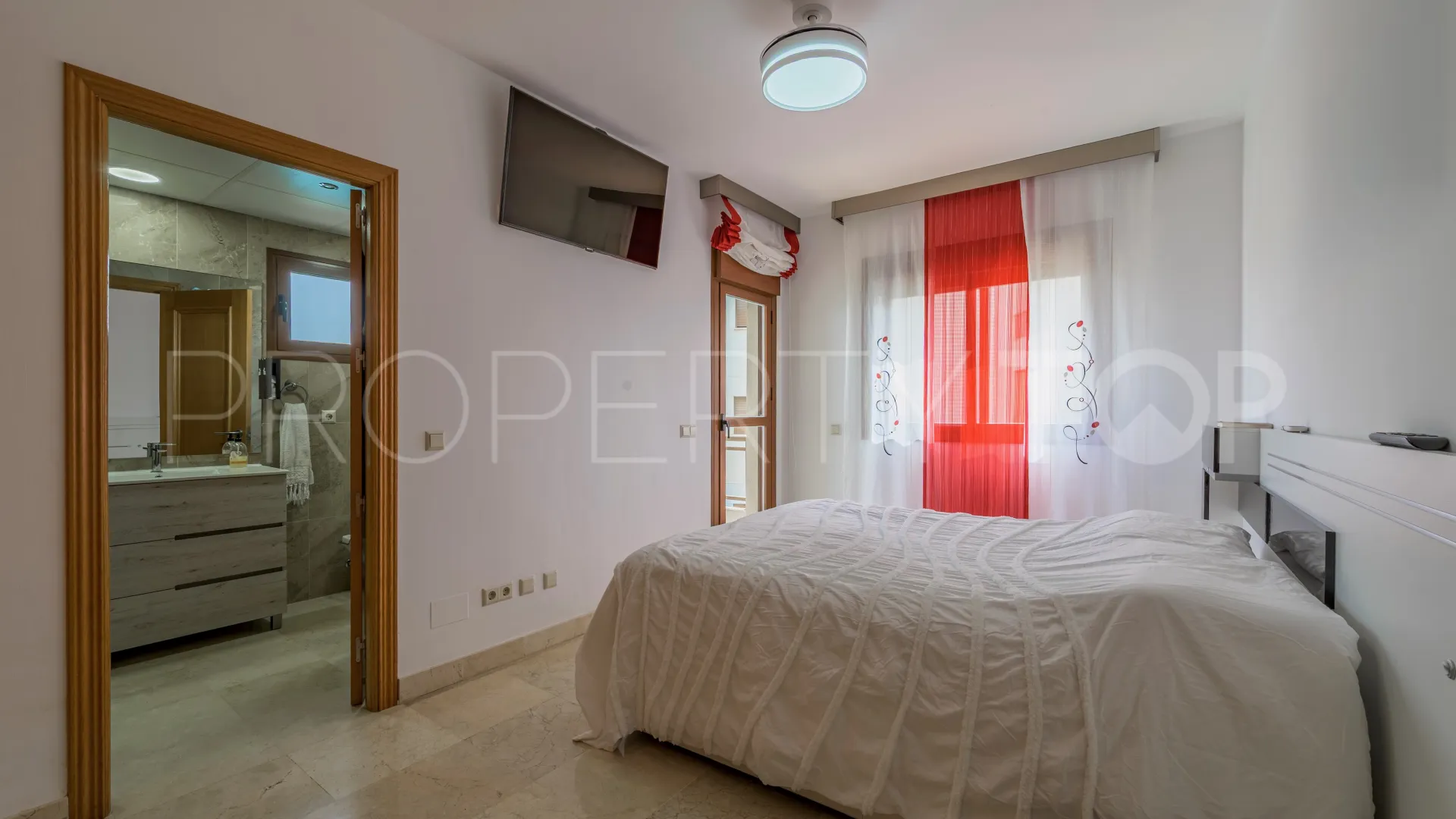 For sale Mijas Costa apartment with 3 bedrooms