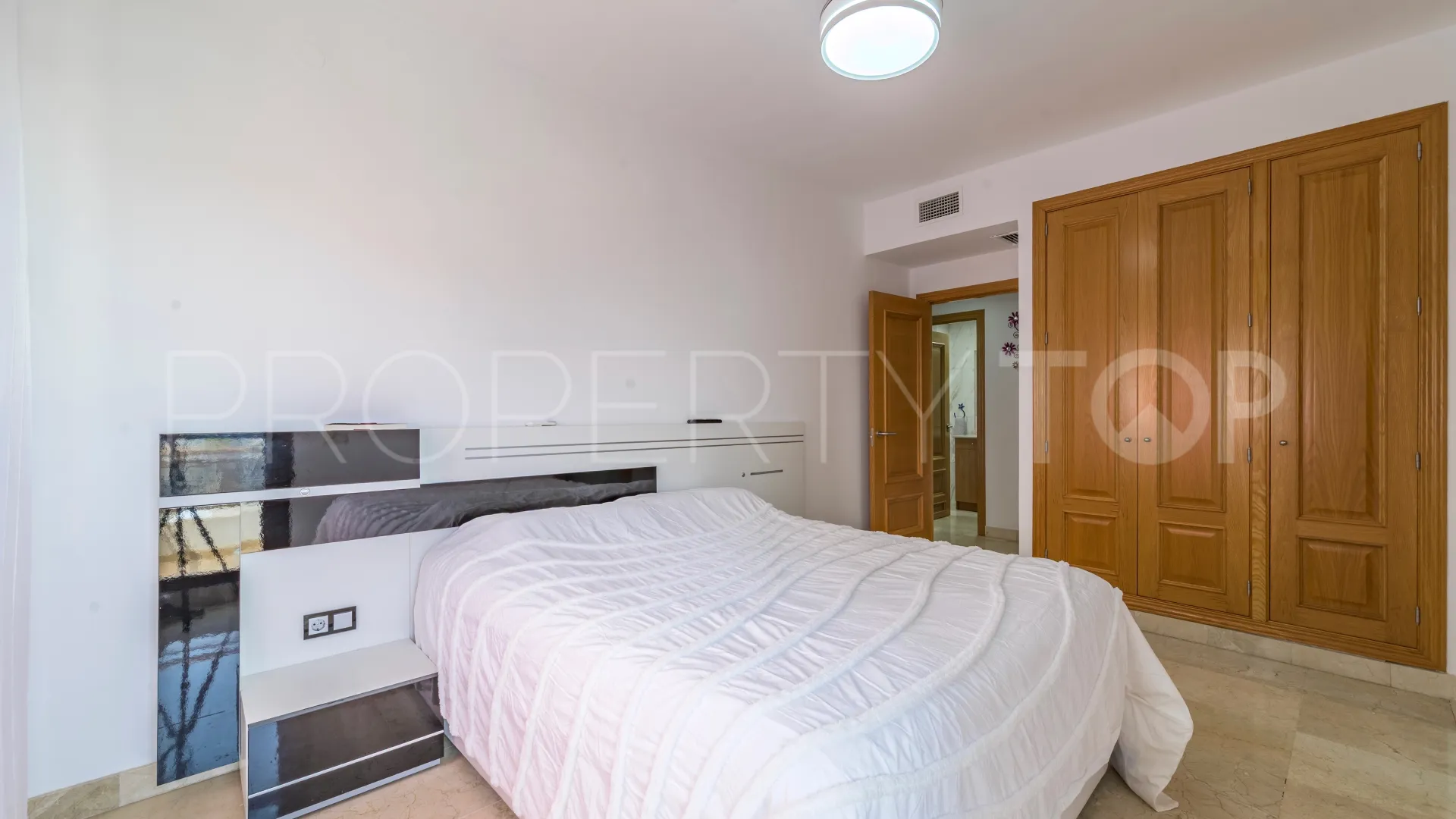 For sale Mijas Costa apartment with 3 bedrooms
