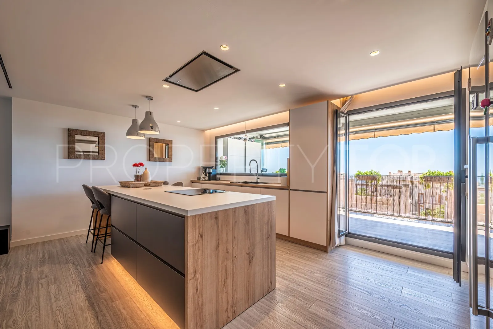 3 bedrooms apartment for sale in Benalmadena