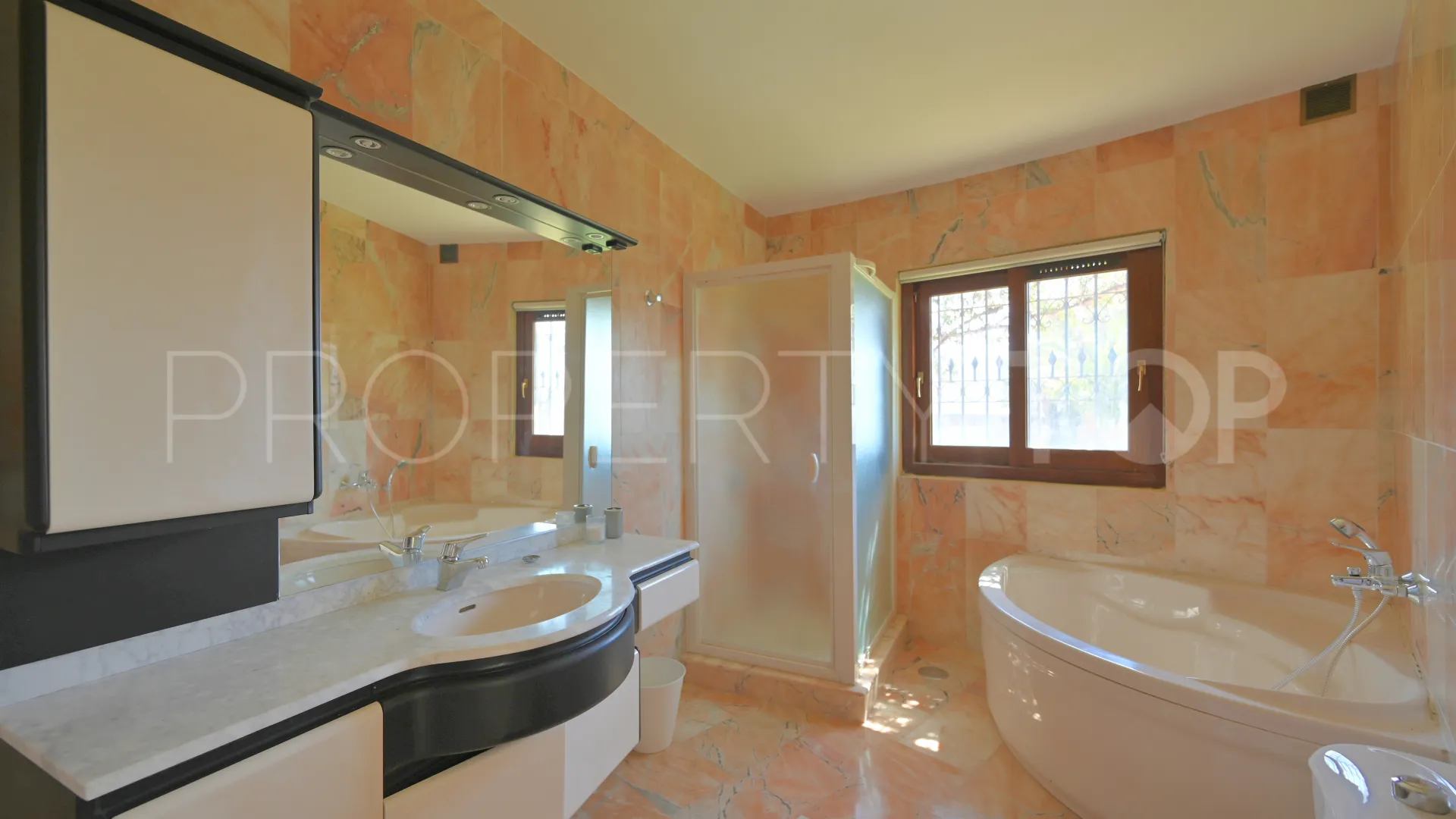Villa with 6 bedrooms for sale in Mijas Pueblo