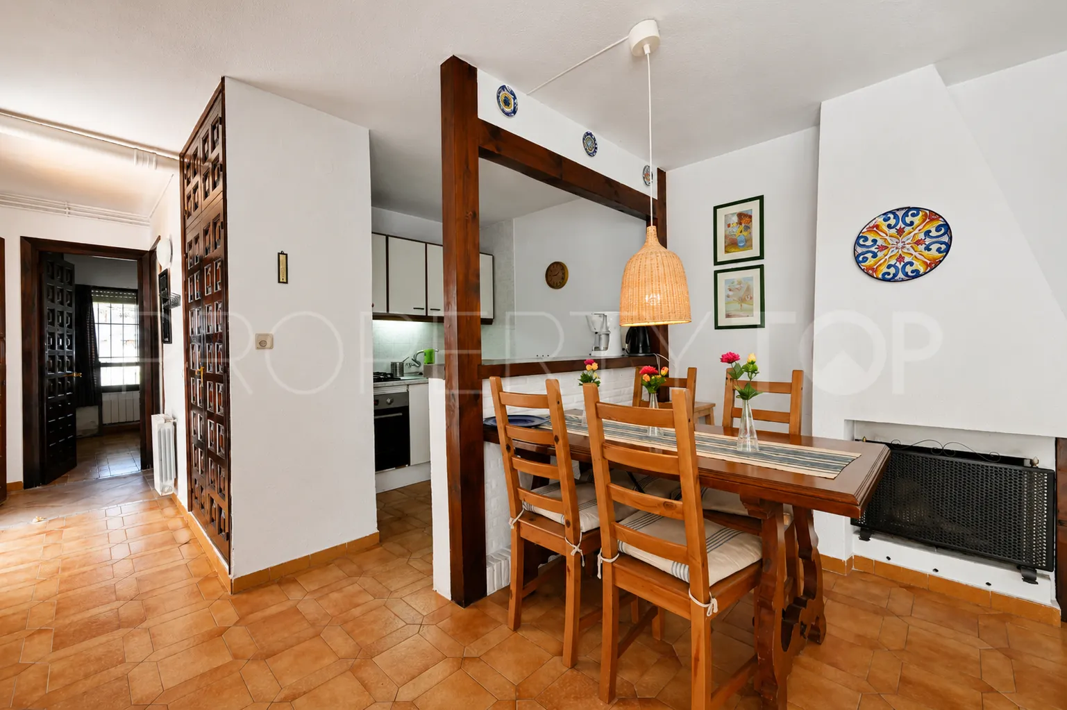 For sale Calahonda town house with 2 bedrooms