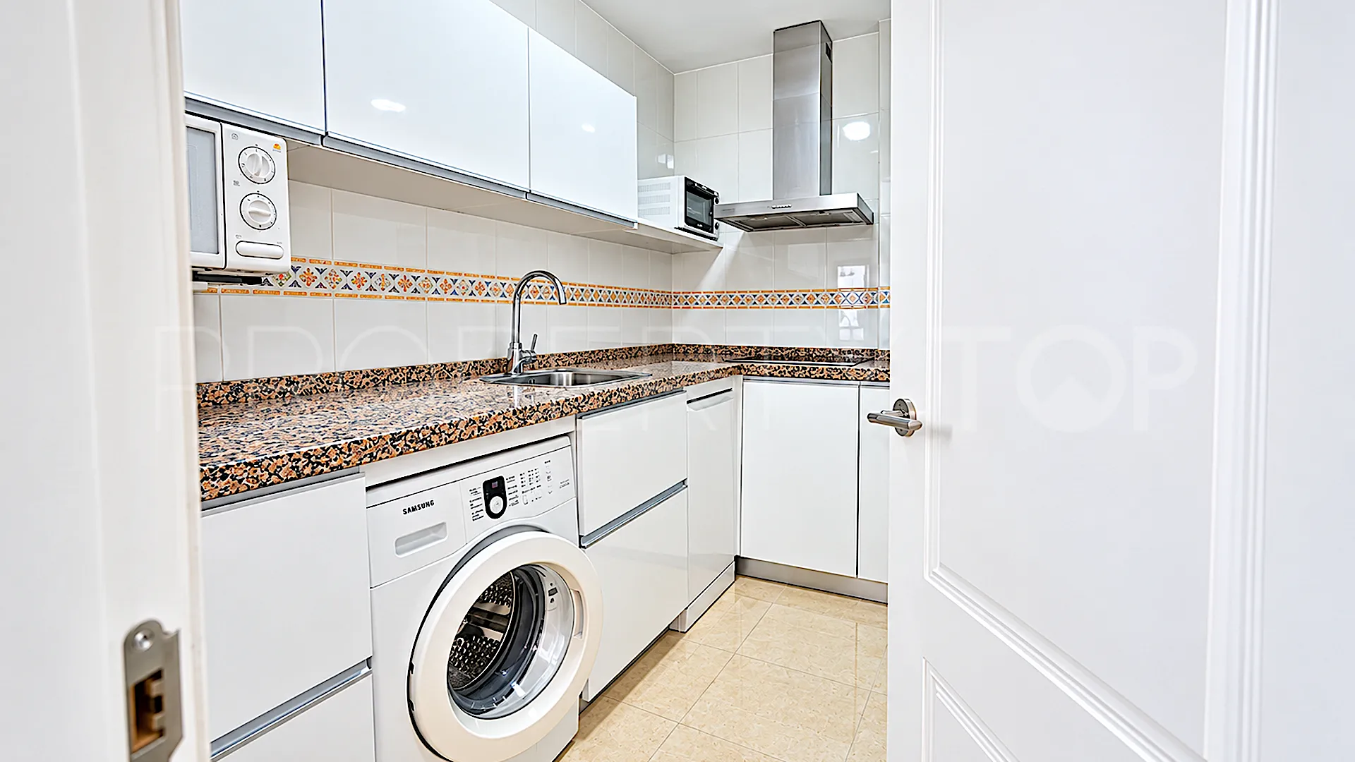 Apartamento con 1 dormitorio en venta en Benalmadena