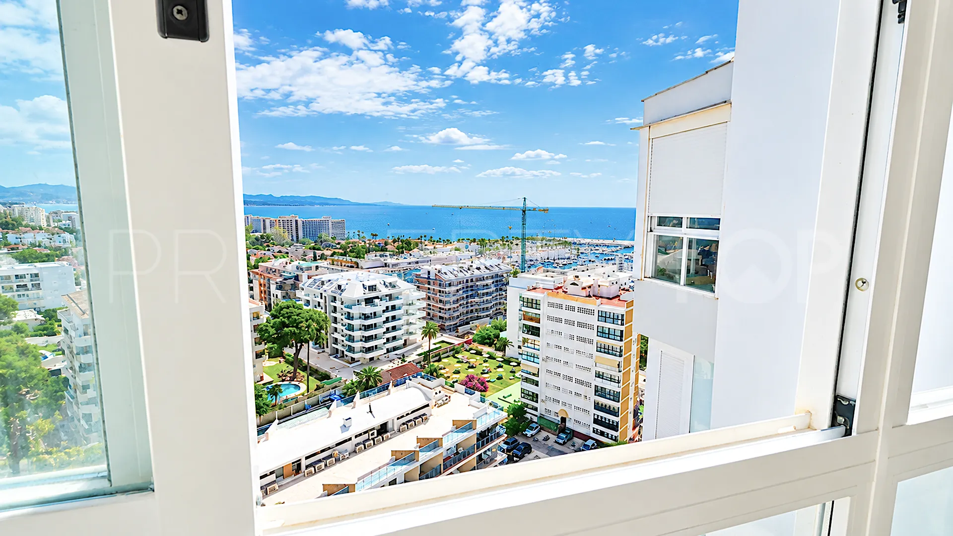 Apartamento con 1 dormitorio en venta en Benalmadena
