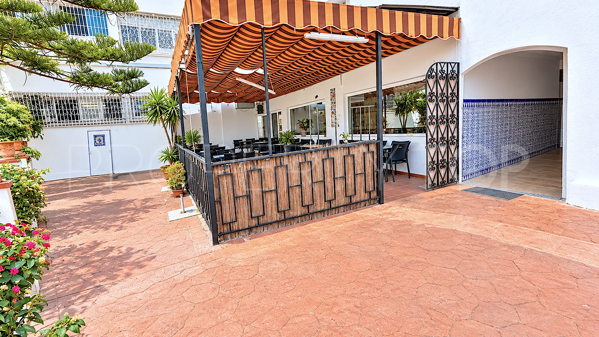 Apartamento con 1 dormitorio en venta en Benalmadena