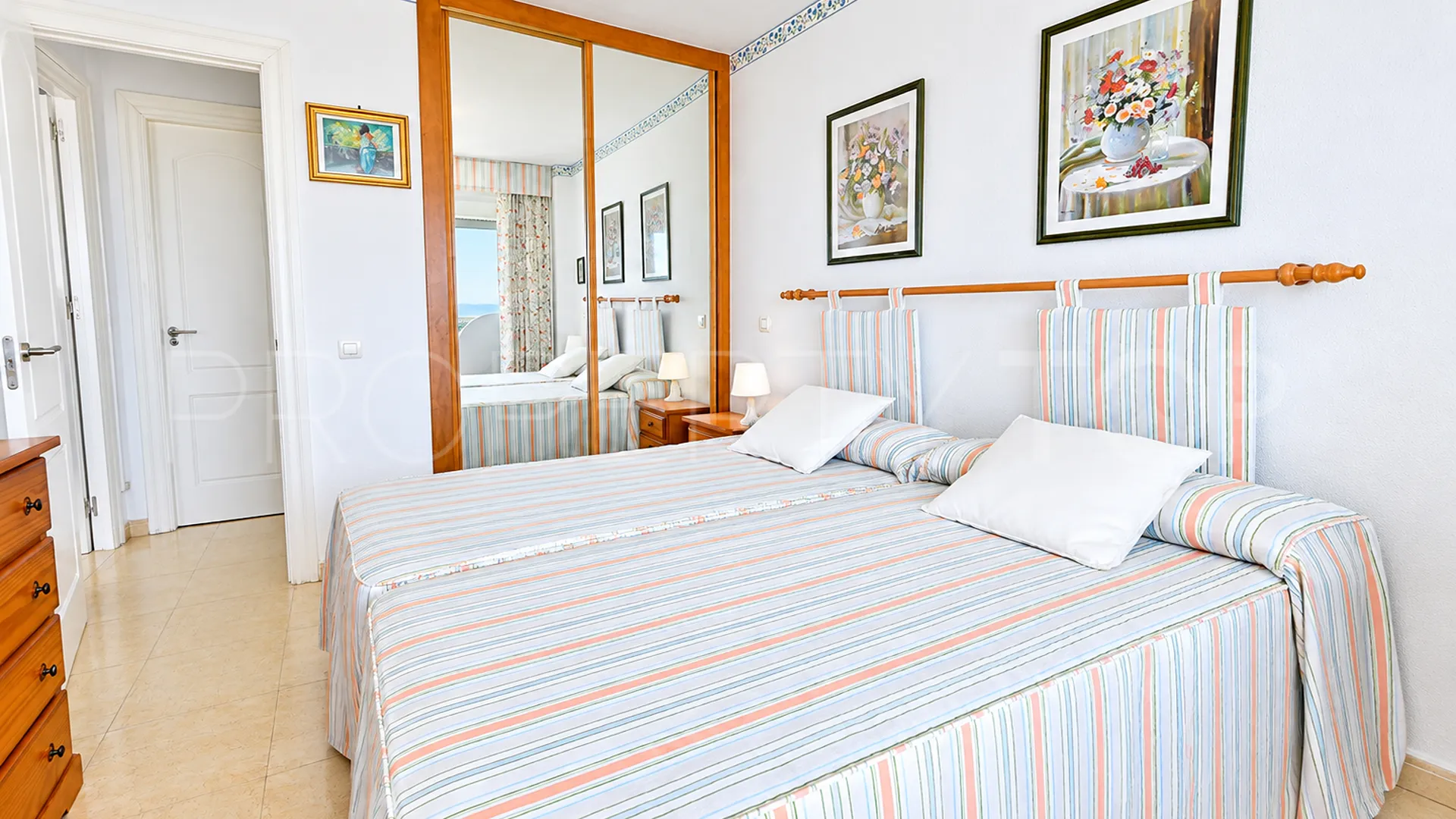 Apartamento con 1 dormitorio en venta en Benalmadena