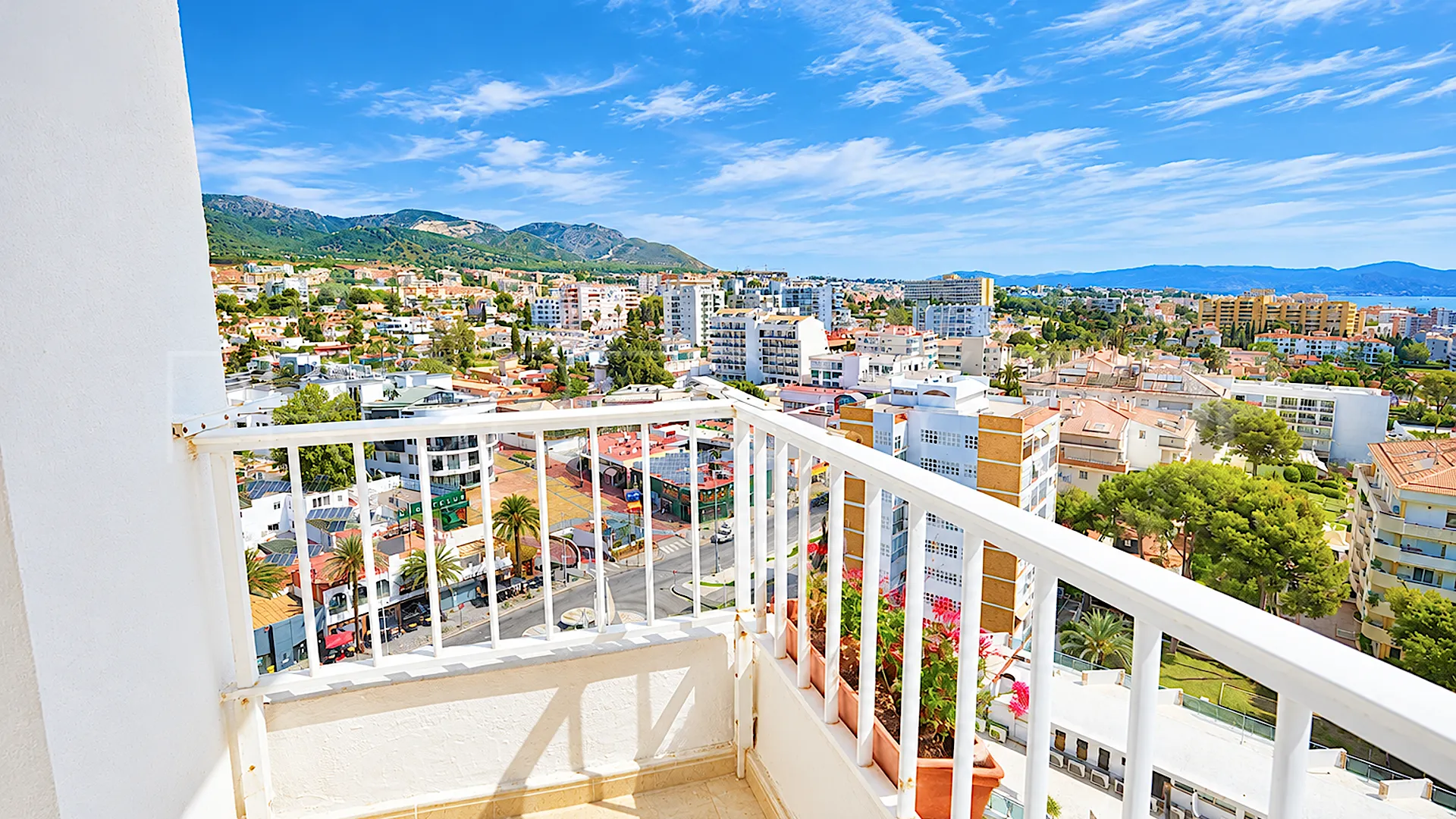Apartamento con 1 dormitorio en venta en Benalmadena