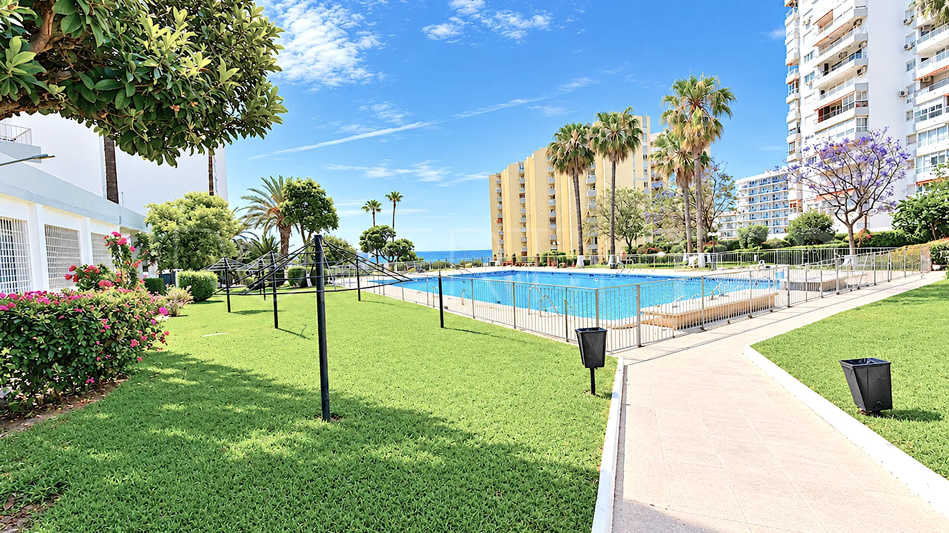 Apartamento con 1 dormitorio en venta en Benalmadena