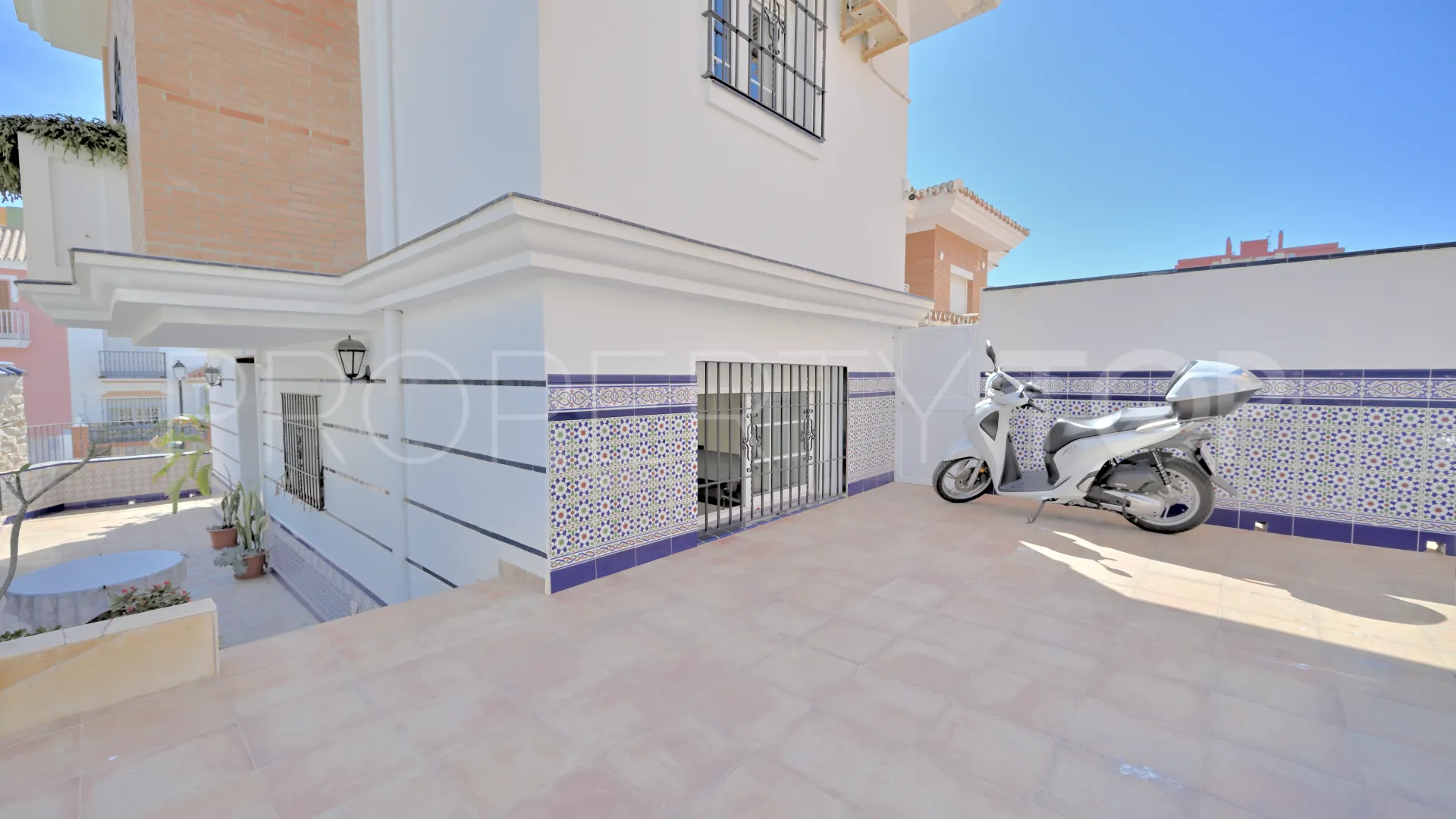 5 bedrooms house for sale in Fuengirola