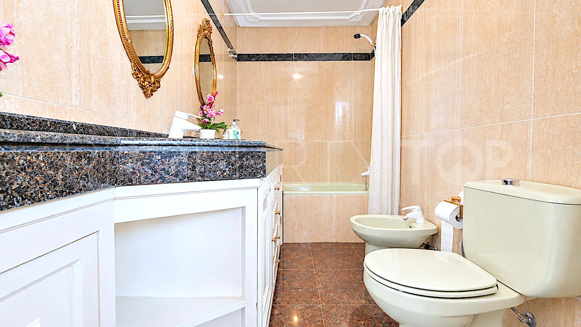 Casa en venta en Fuengirola con 5 dormitorios