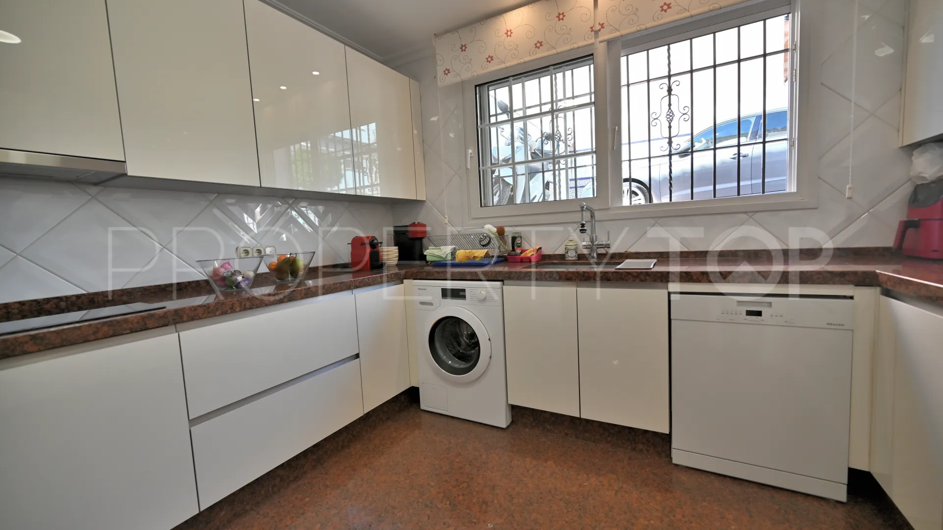 5 bedrooms house for sale in Fuengirola