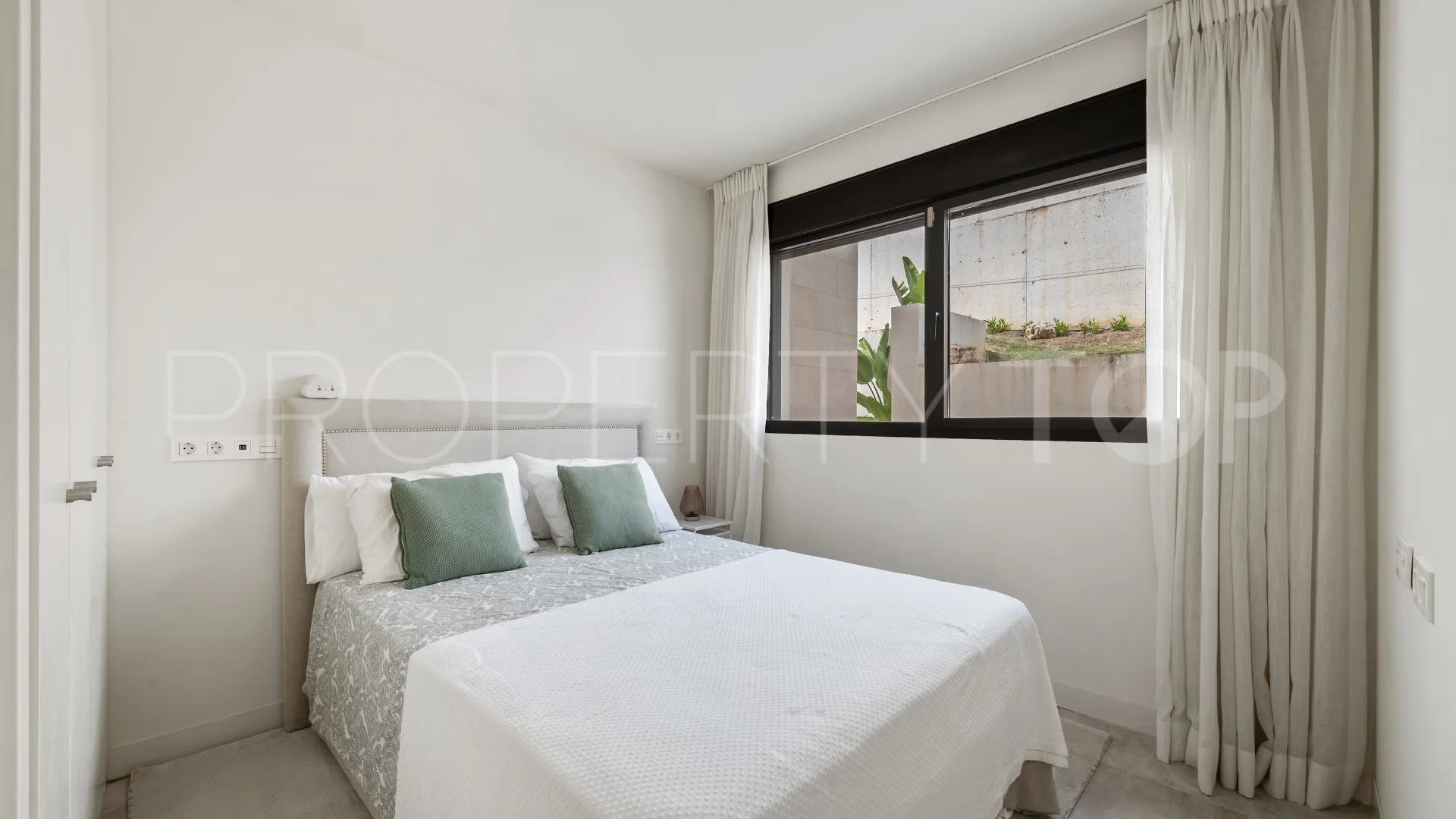 Cala de Mijas town house for sale