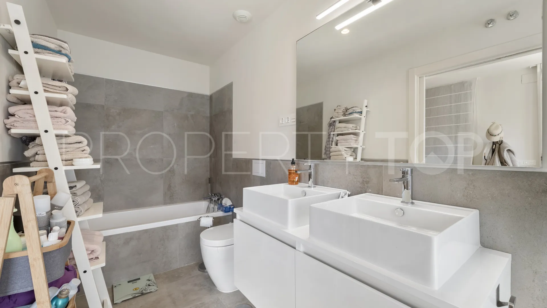 Cala de Mijas town house for sale