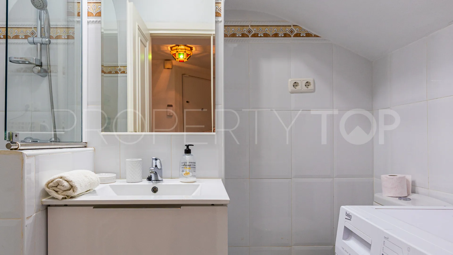 Calahonda, duplex planta baja con 2 dormitorios en venta