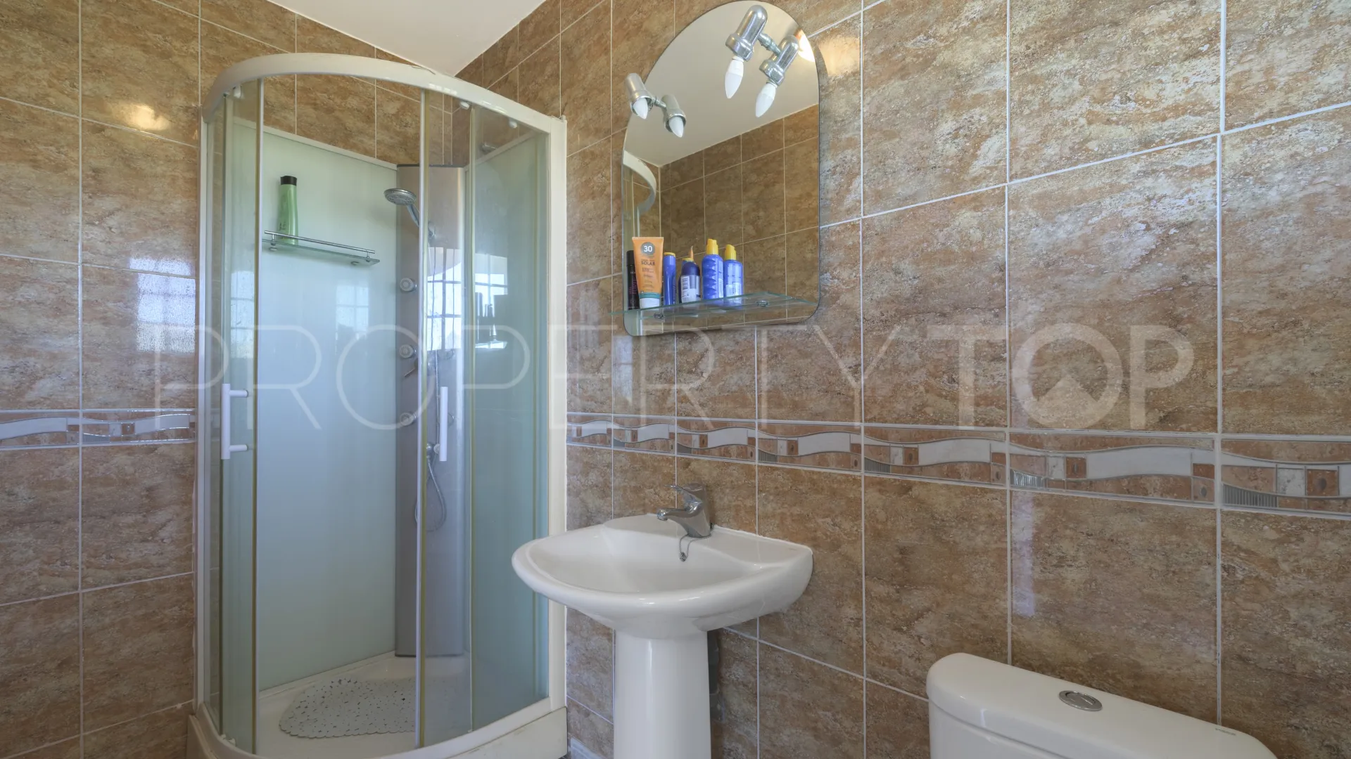 Sierrezuela 4 bedrooms villa for sale