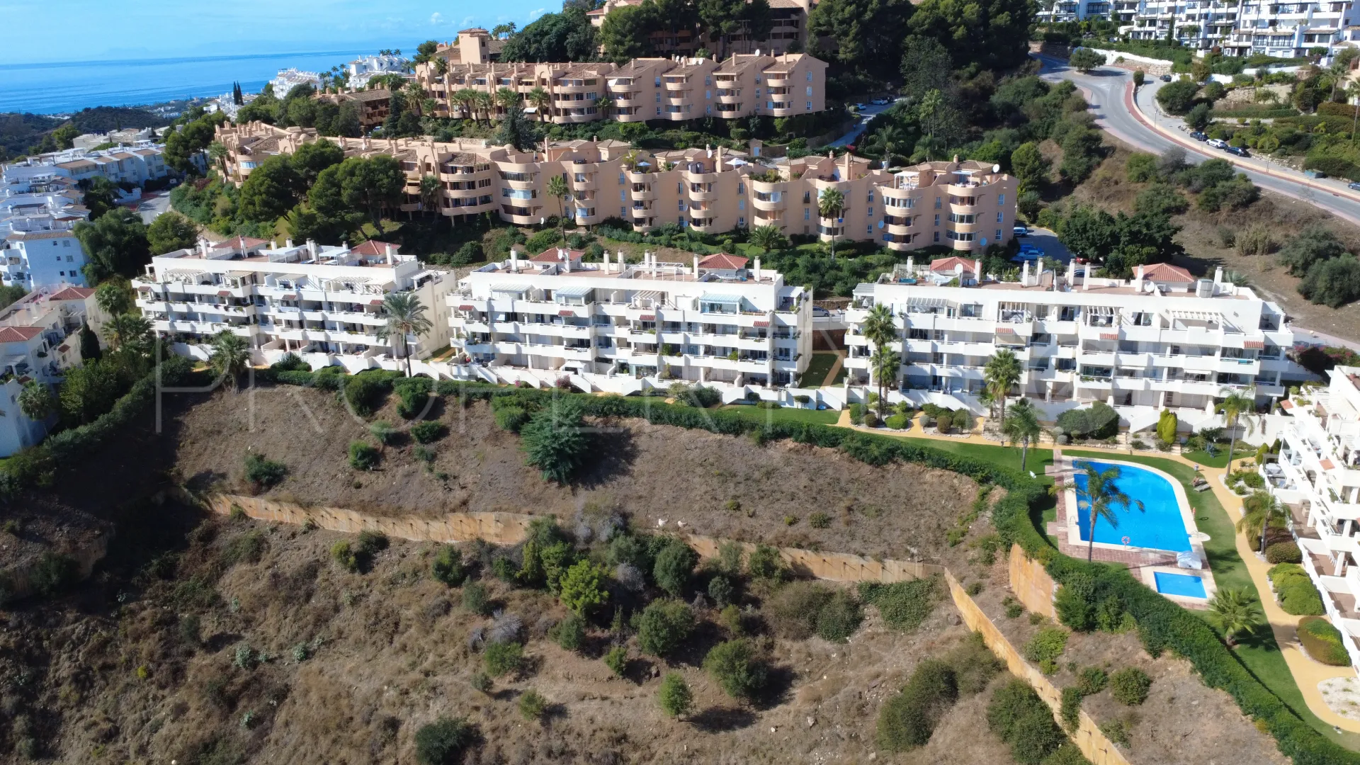 Penthouse with 2 bedrooms for sale in Calahonda