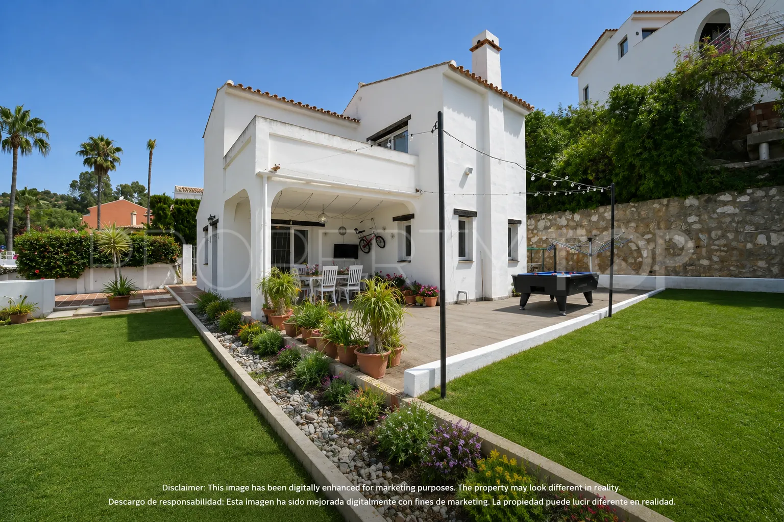 Calahonda, villa de 2 dormitorios en venta