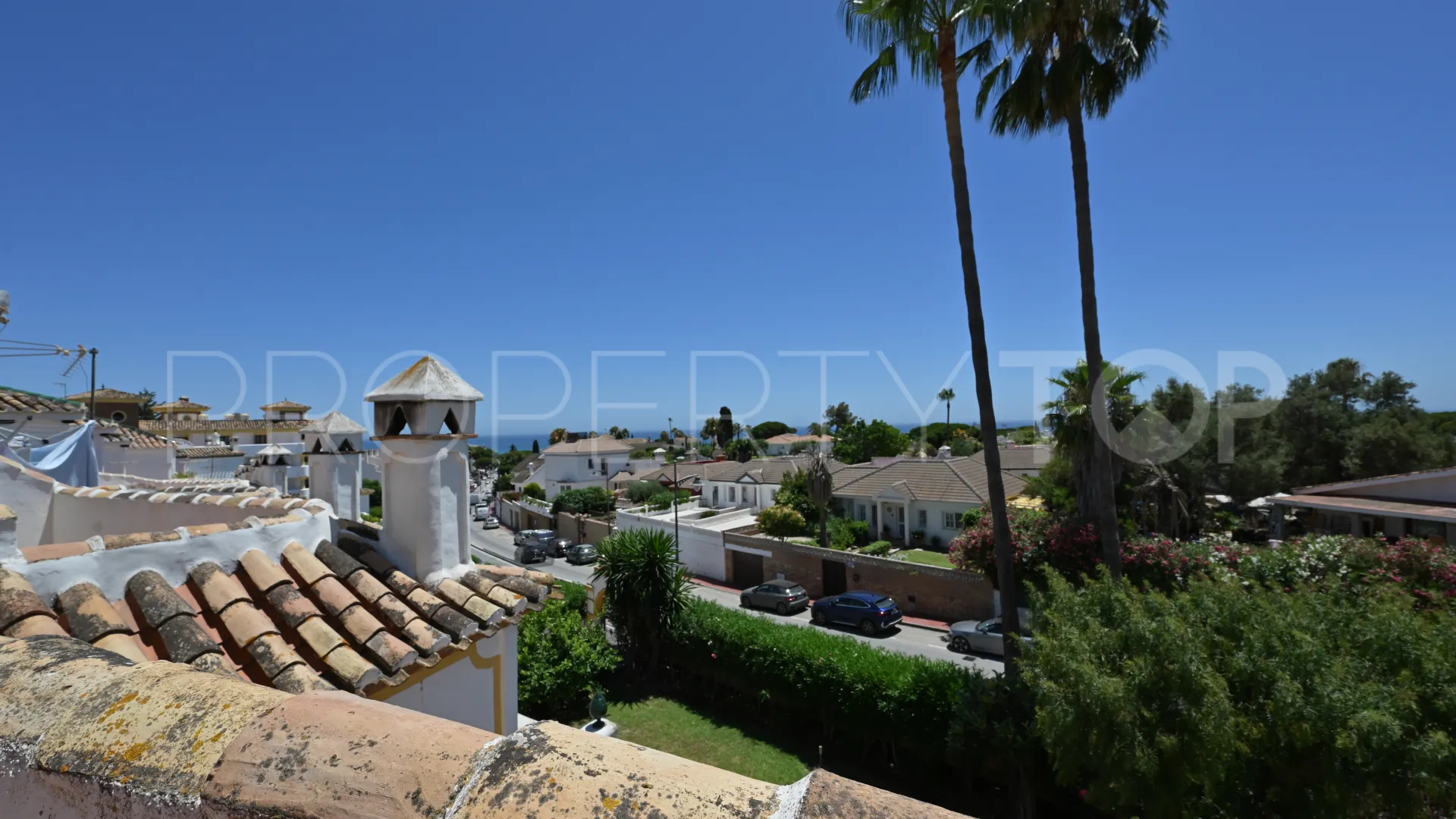 For sale town house in Calahonda