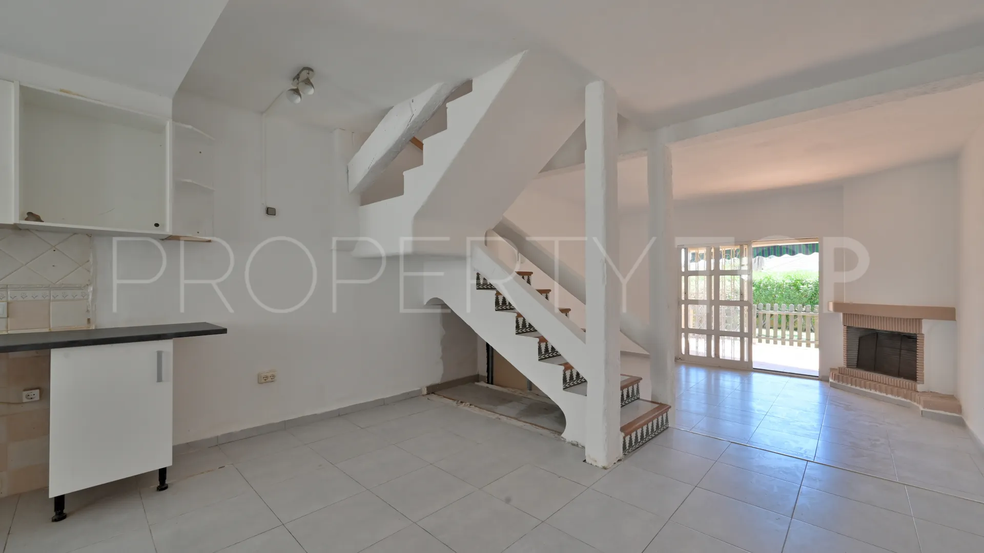 For sale town house in Calahonda