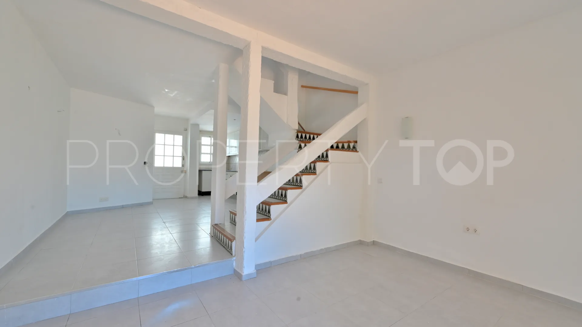 For sale town house in Calahonda