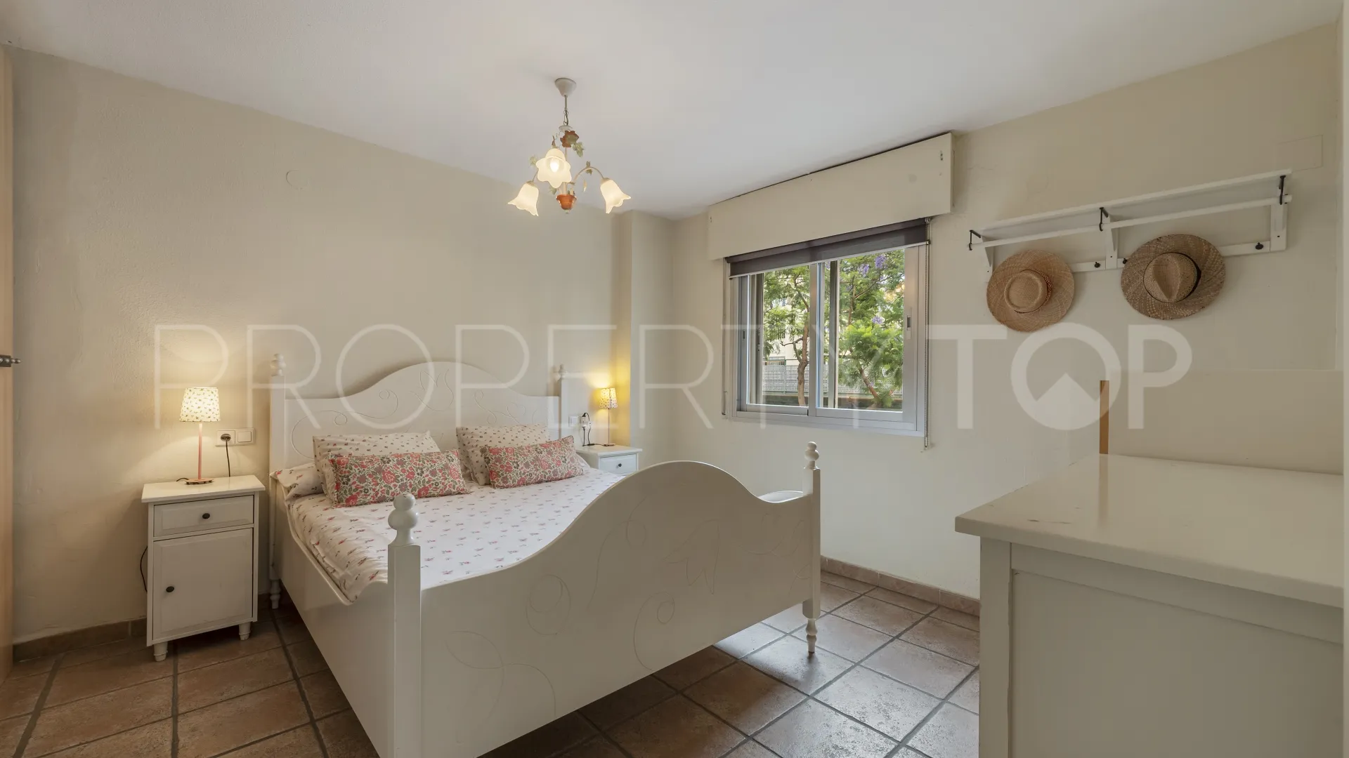 Buy apartment with 2 bedrooms in Los Boliches