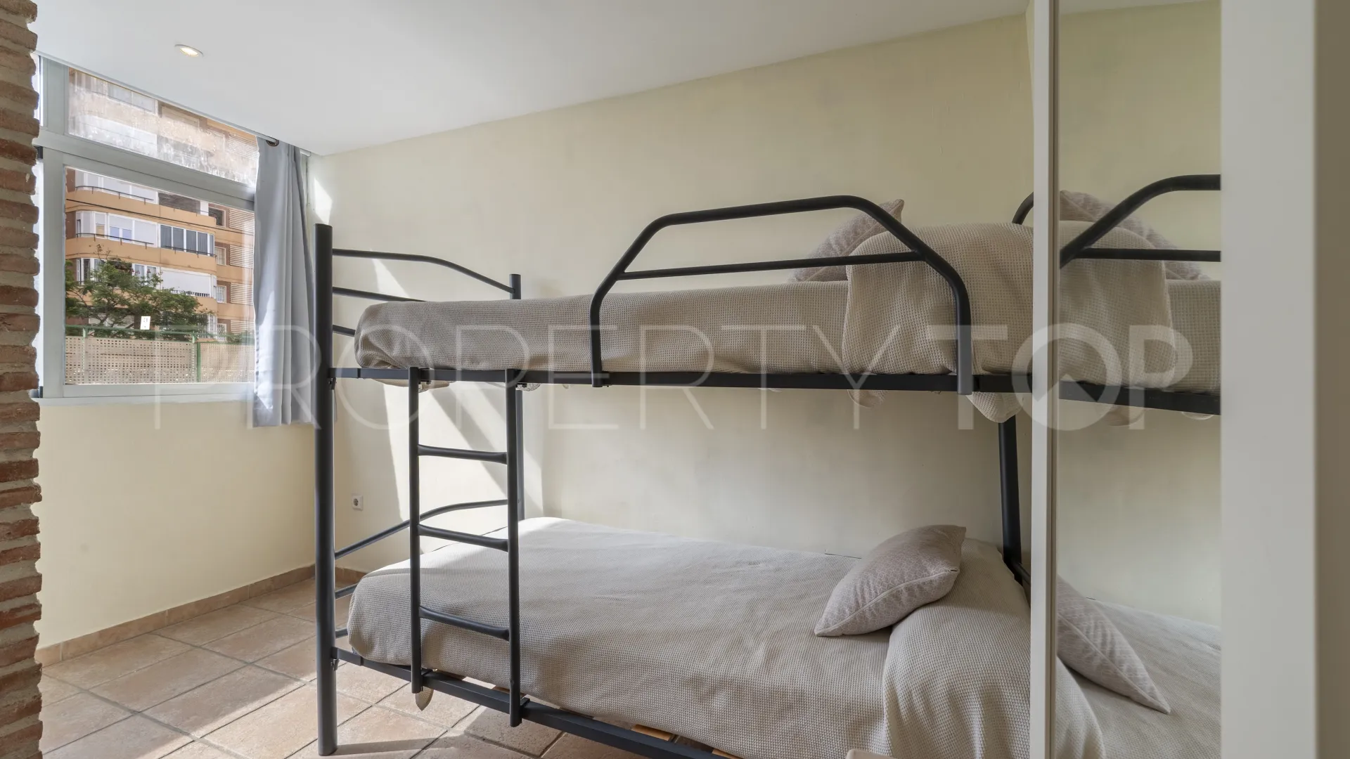 Buy apartment with 2 bedrooms in Los Boliches