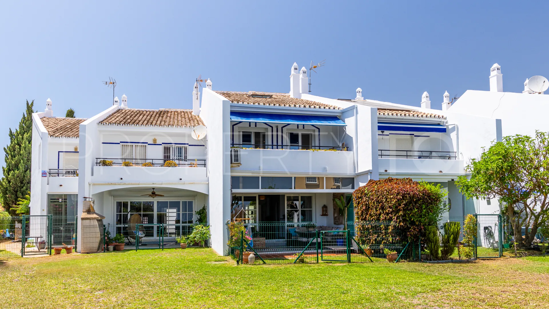 For sale Calahonda 4 bedrooms town house