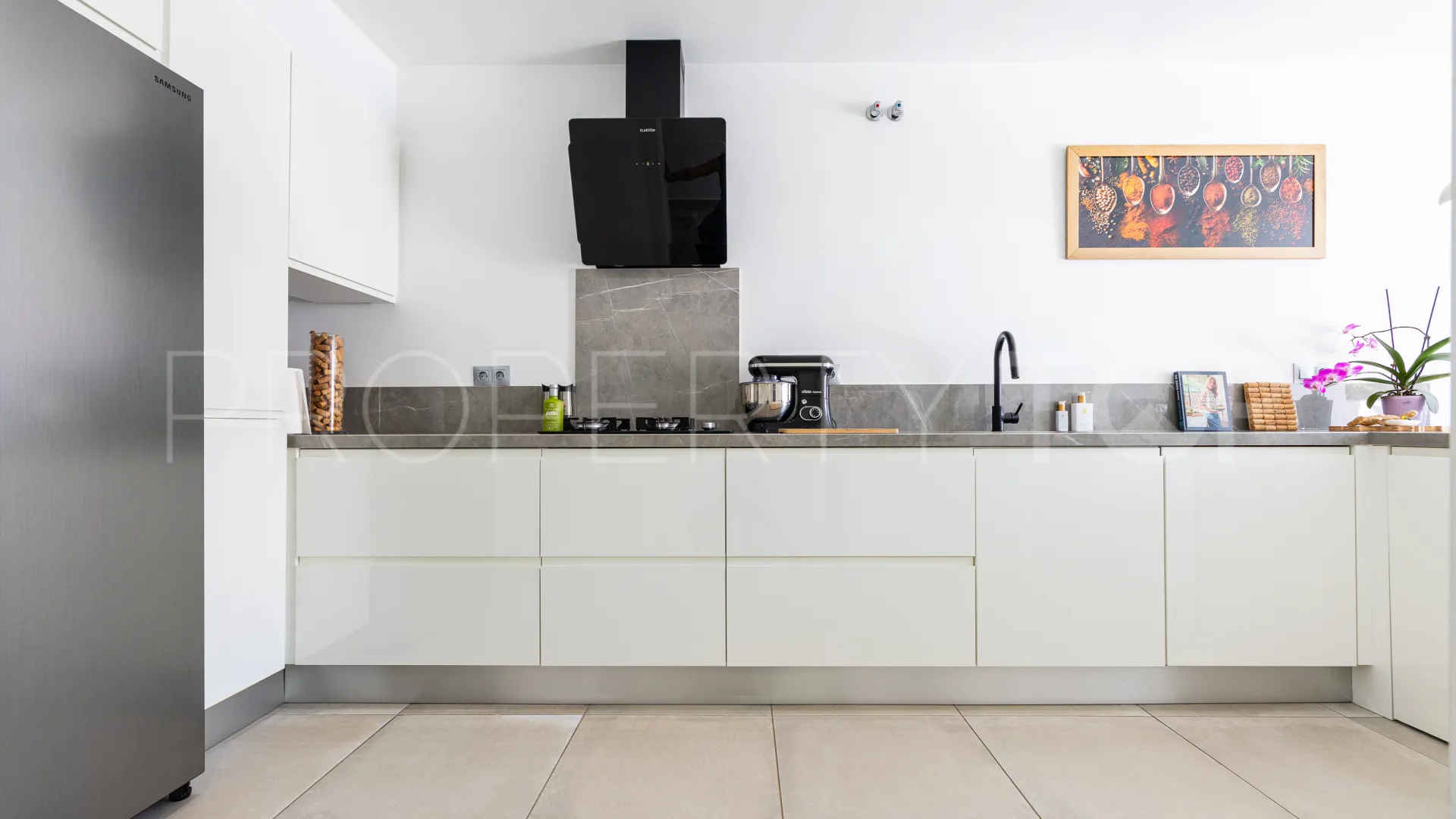 For sale Calahonda 4 bedrooms town house