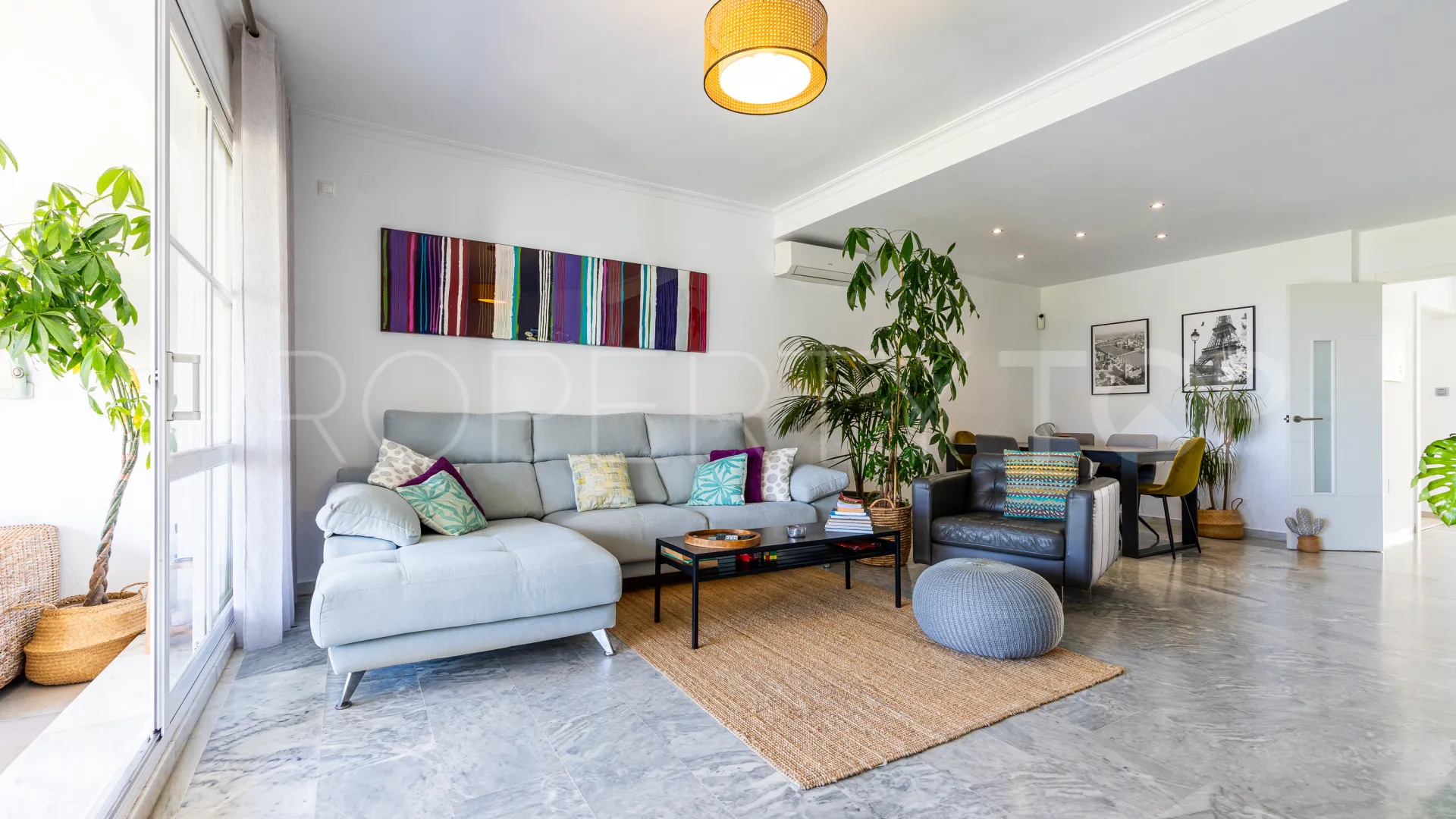 For sale Calahonda 4 bedrooms town house