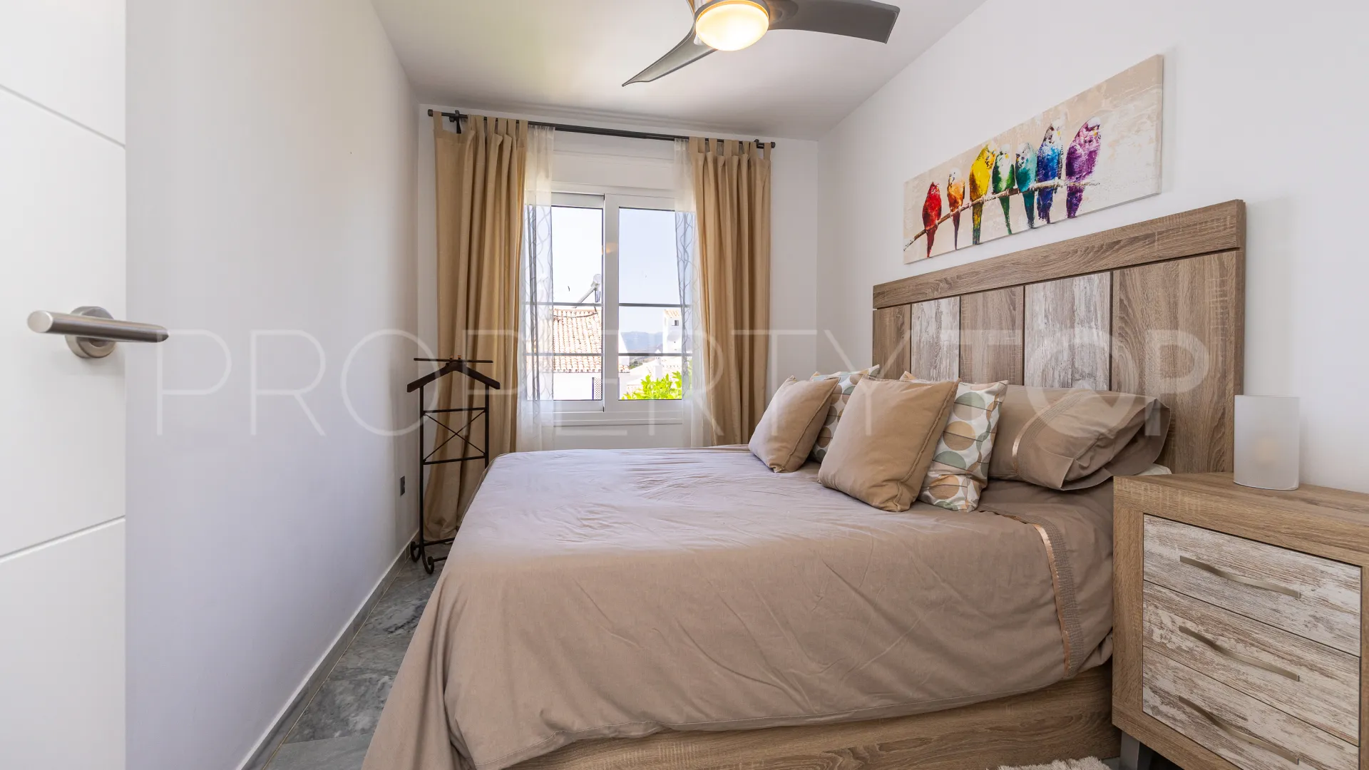 For sale Calahonda 4 bedrooms town house