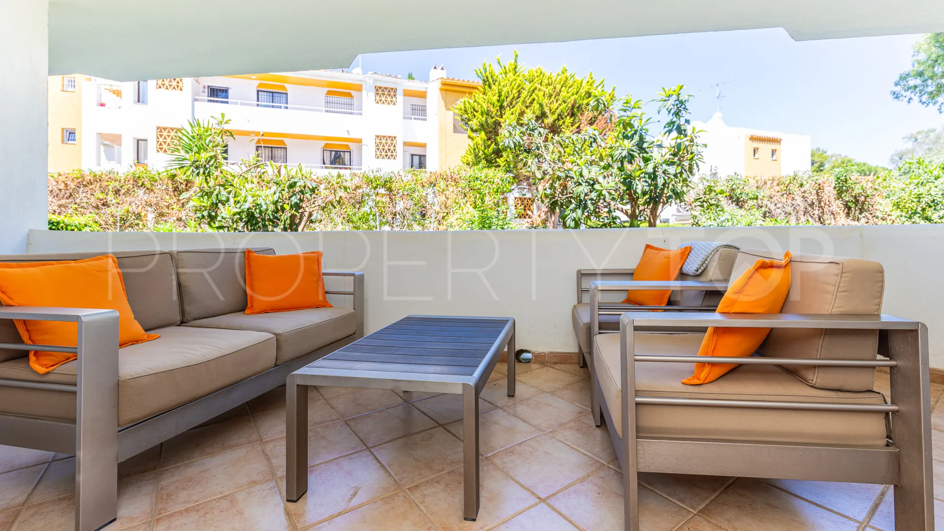 Calahonda, apartamento planta baja a la venta
