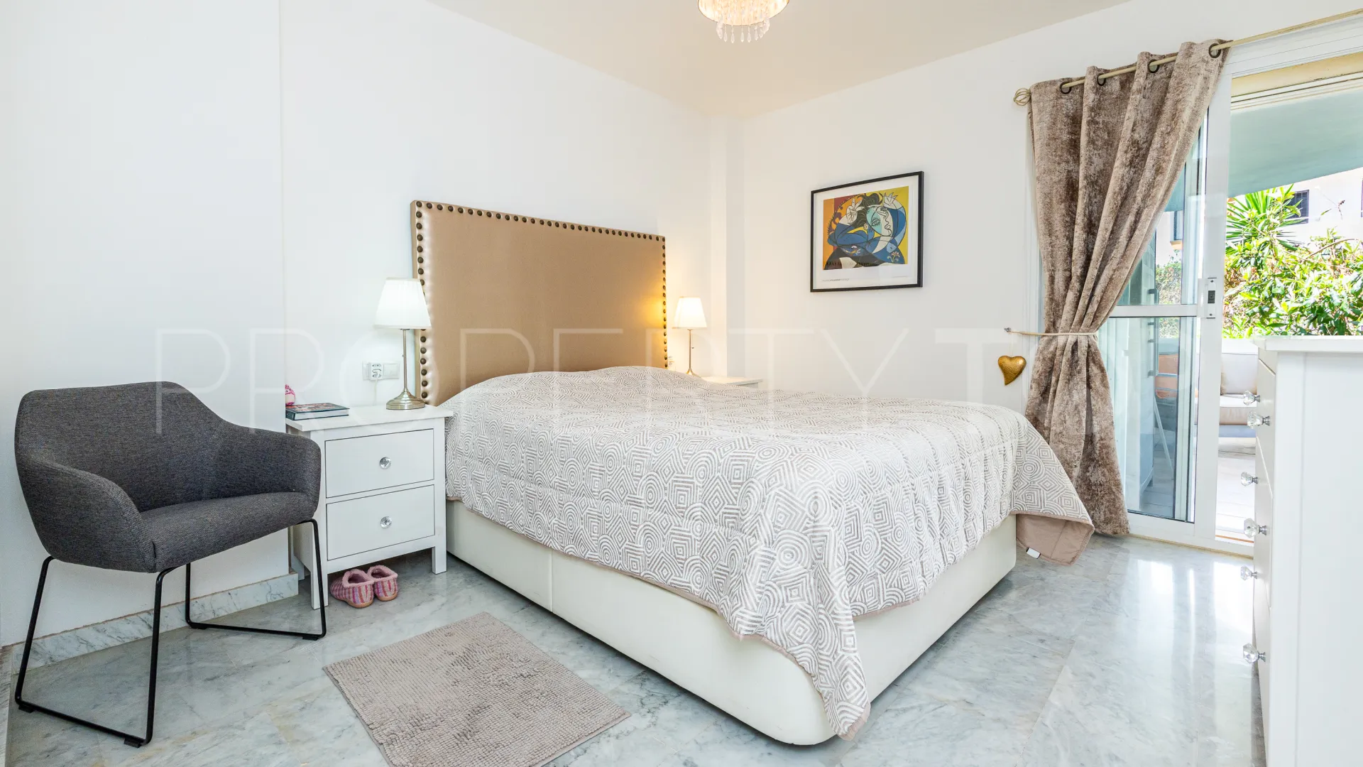 Calahonda, apartamento planta baja a la venta