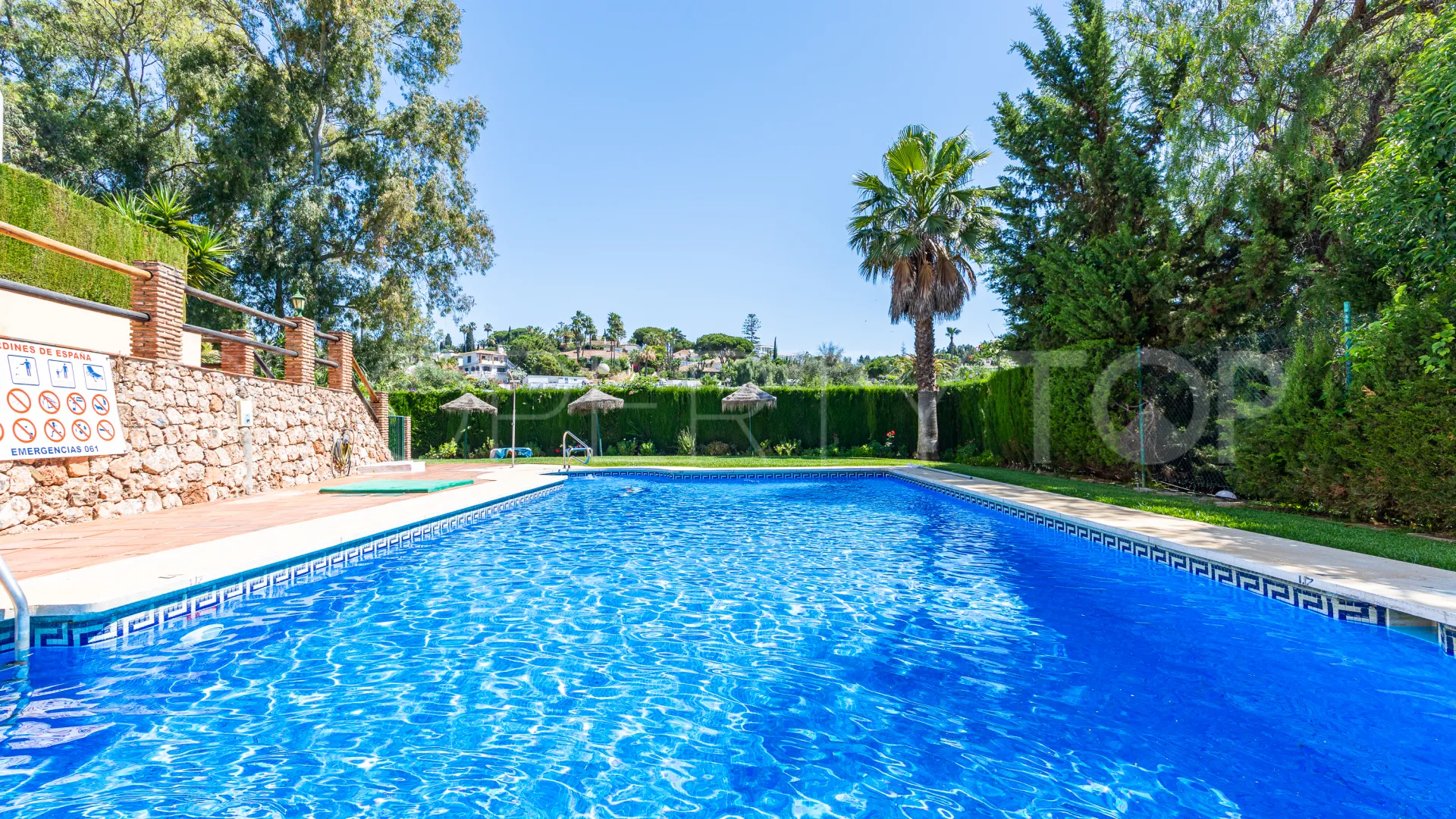 Calahonda, apartamento planta baja a la venta