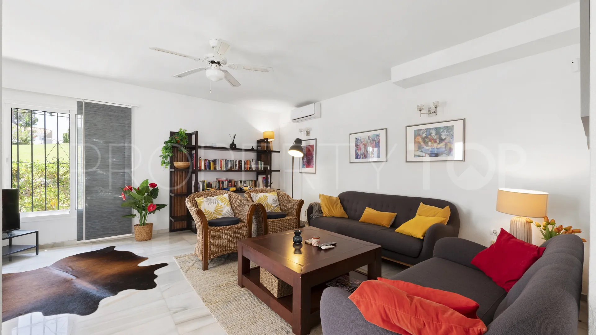 For sale 3 bedrooms villa in Calahonda