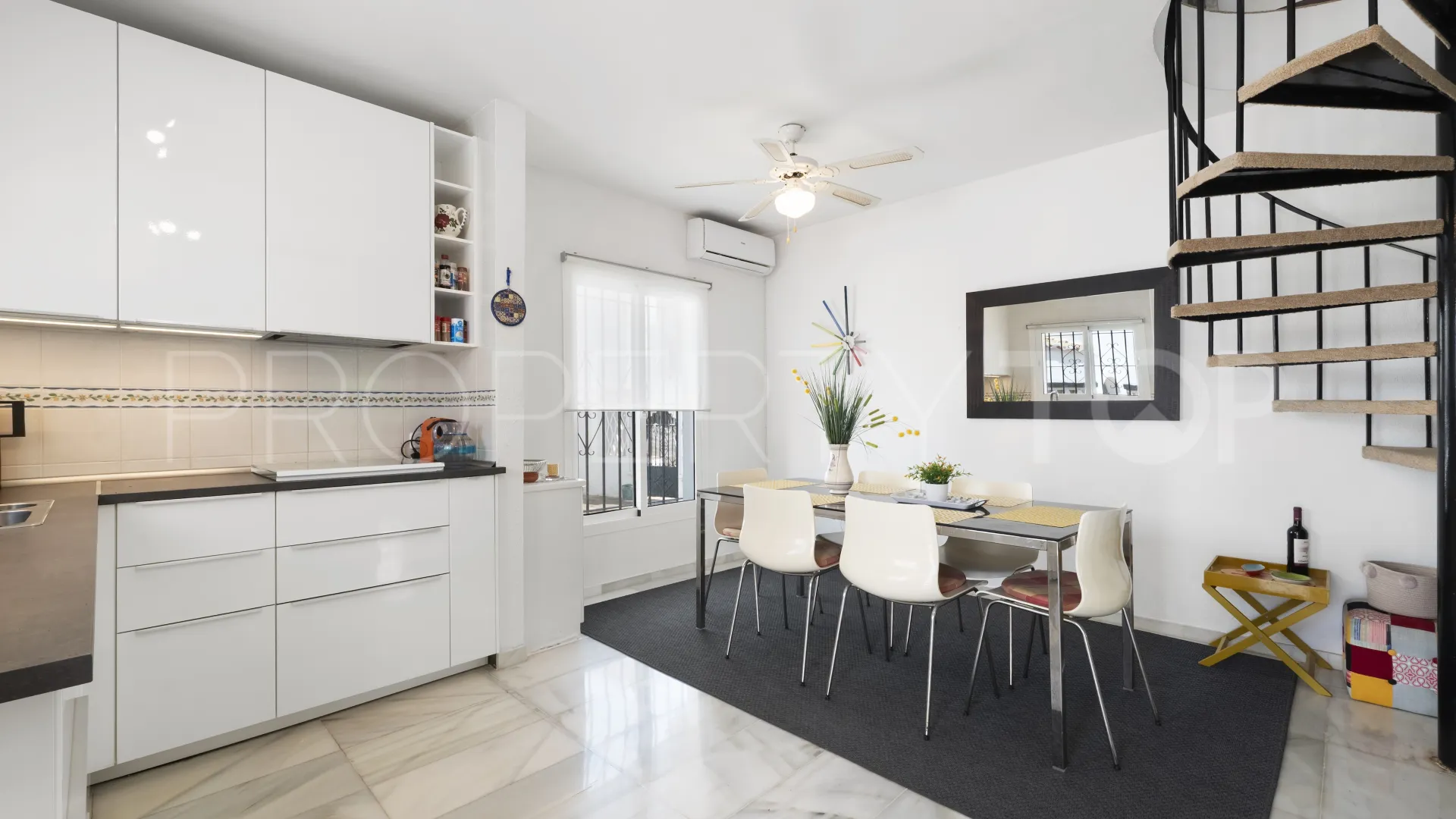 For sale 3 bedrooms villa in Calahonda