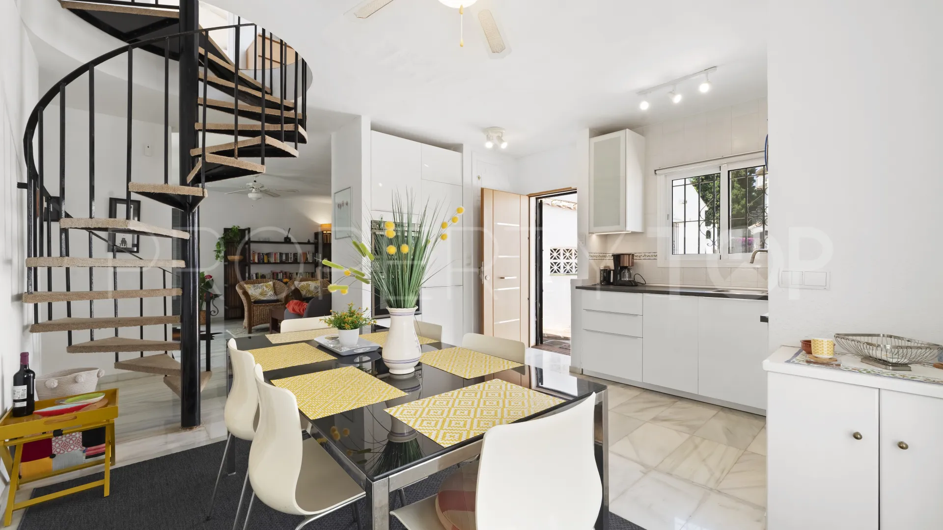 For sale 3 bedrooms villa in Calahonda